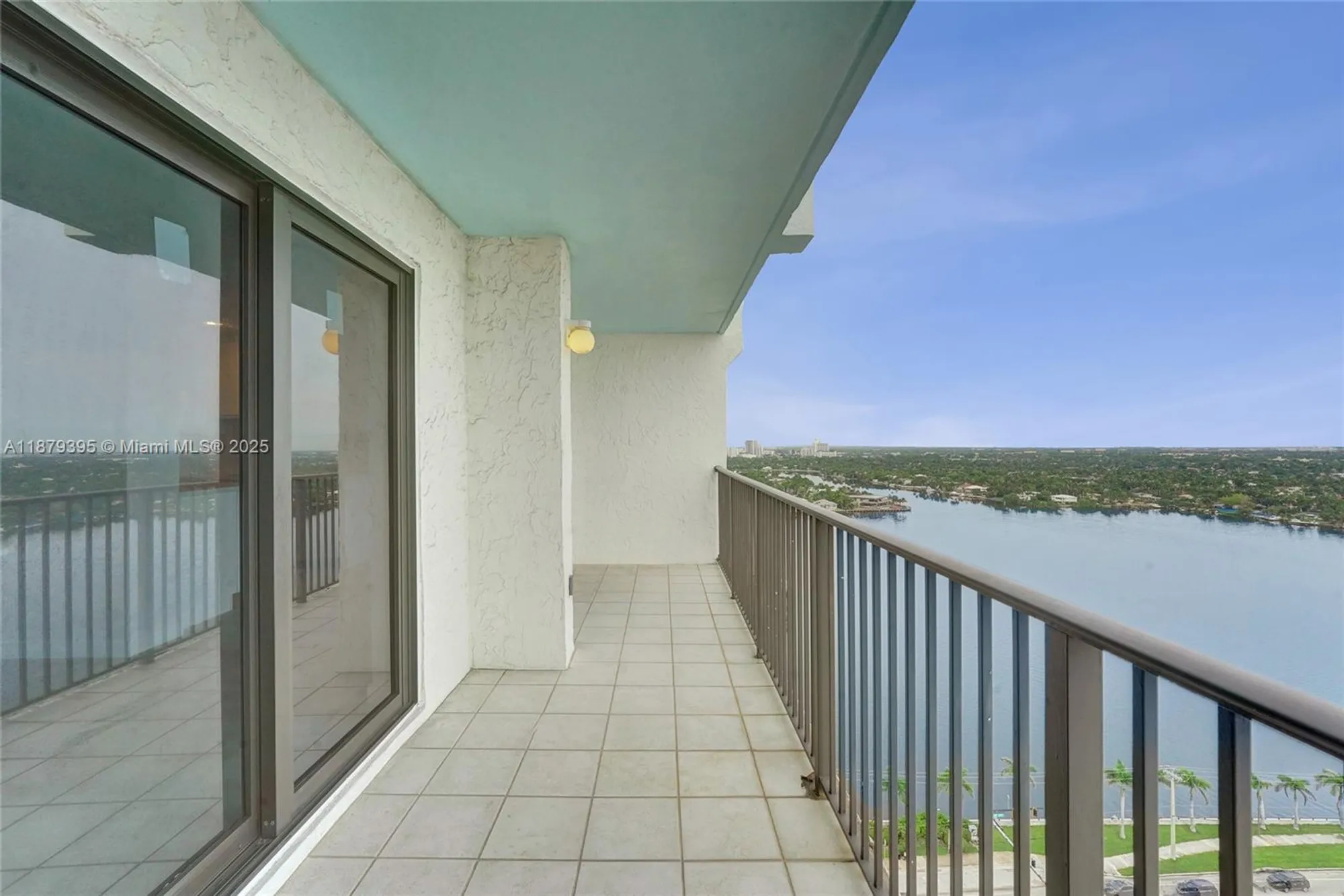 Property Slideshow image 37 of 74 | 1201 s ocean dr 2509s, Hollywood, FL, 33019
