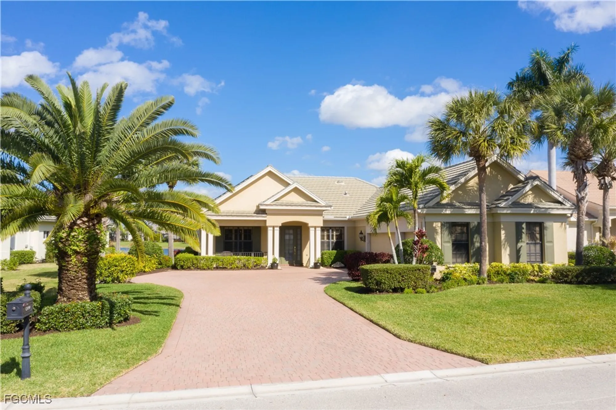 Property Slideshow image 1 of 37 | 13491 sabal pointe dr, Fort Myers, FL, 33905
