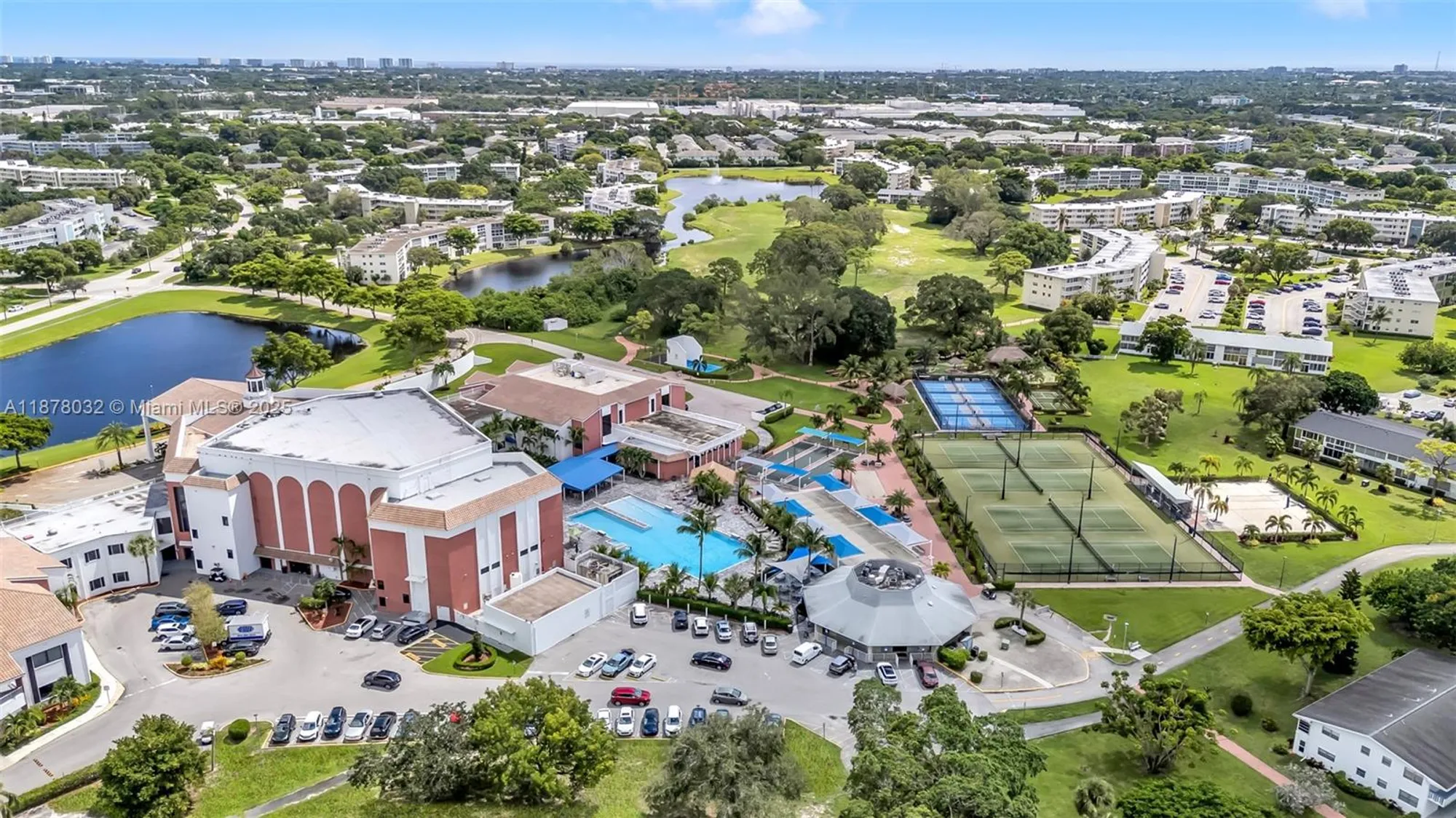 Property Slideshow image 6 of 33 | 4024 lyndhurst i # 4024, Deerfield Beach, FL, 33442