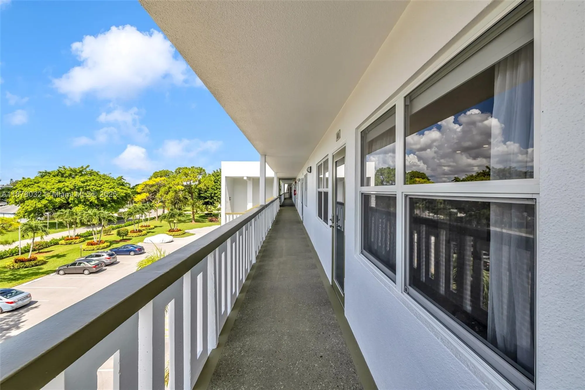 Property Slideshow image 8 of 33 | 4024 lyndhurst i # 4024, Deerfield Beach, FL, 33442