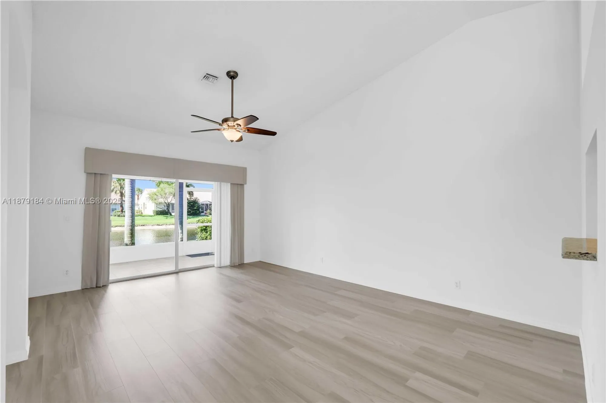 Property Slideshow image 18 of 58 | 6082 heliconia rd, Delray Beach, FL, 33484
