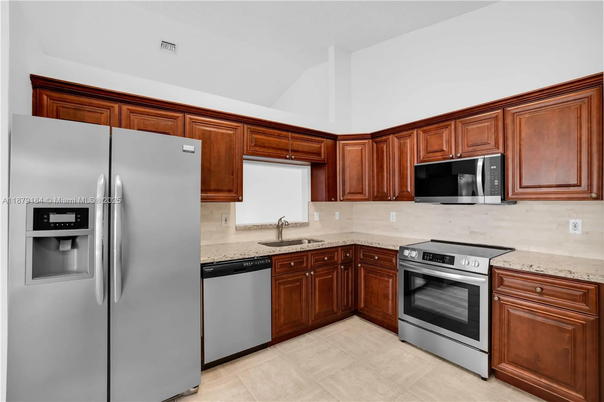 Property Slideshow image 12 of 58 | 6082 heliconia rd, Delray Beach, FL, 33484