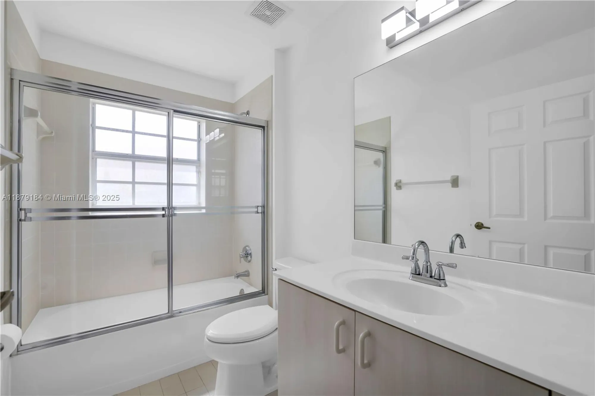 Property Slideshow image 33 of 58 | 6082 heliconia rd, Delray Beach, FL, 33484