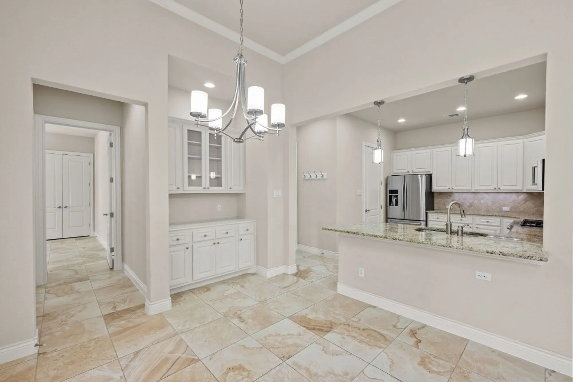 Property Slideshow image 15 of 40 | 107 lucia cir apt 1, Lakeway, TX, 78734