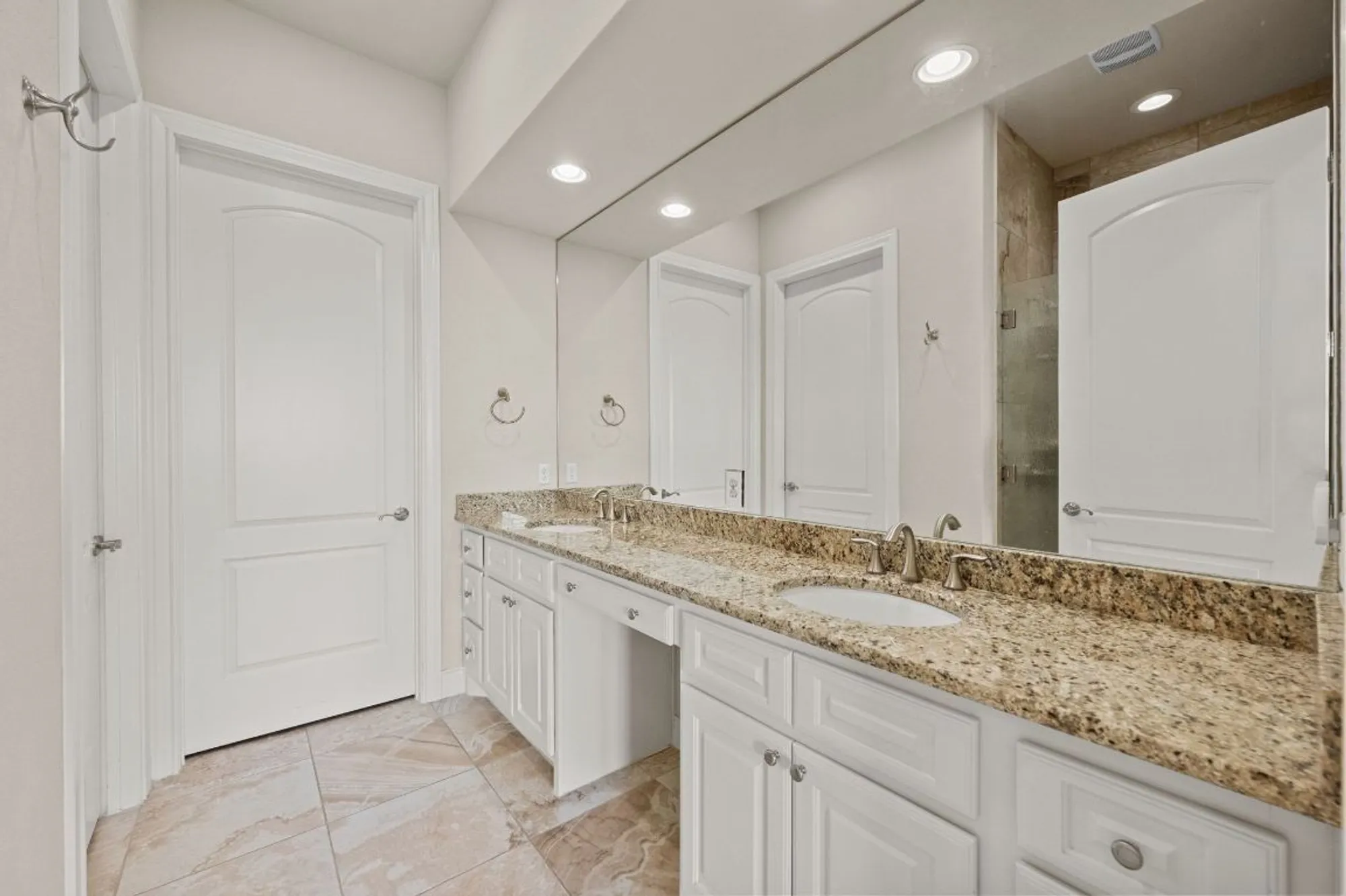 Property Slideshow image 23 of 40 | 107 lucia cir apt 1, Lakeway, TX, 78734