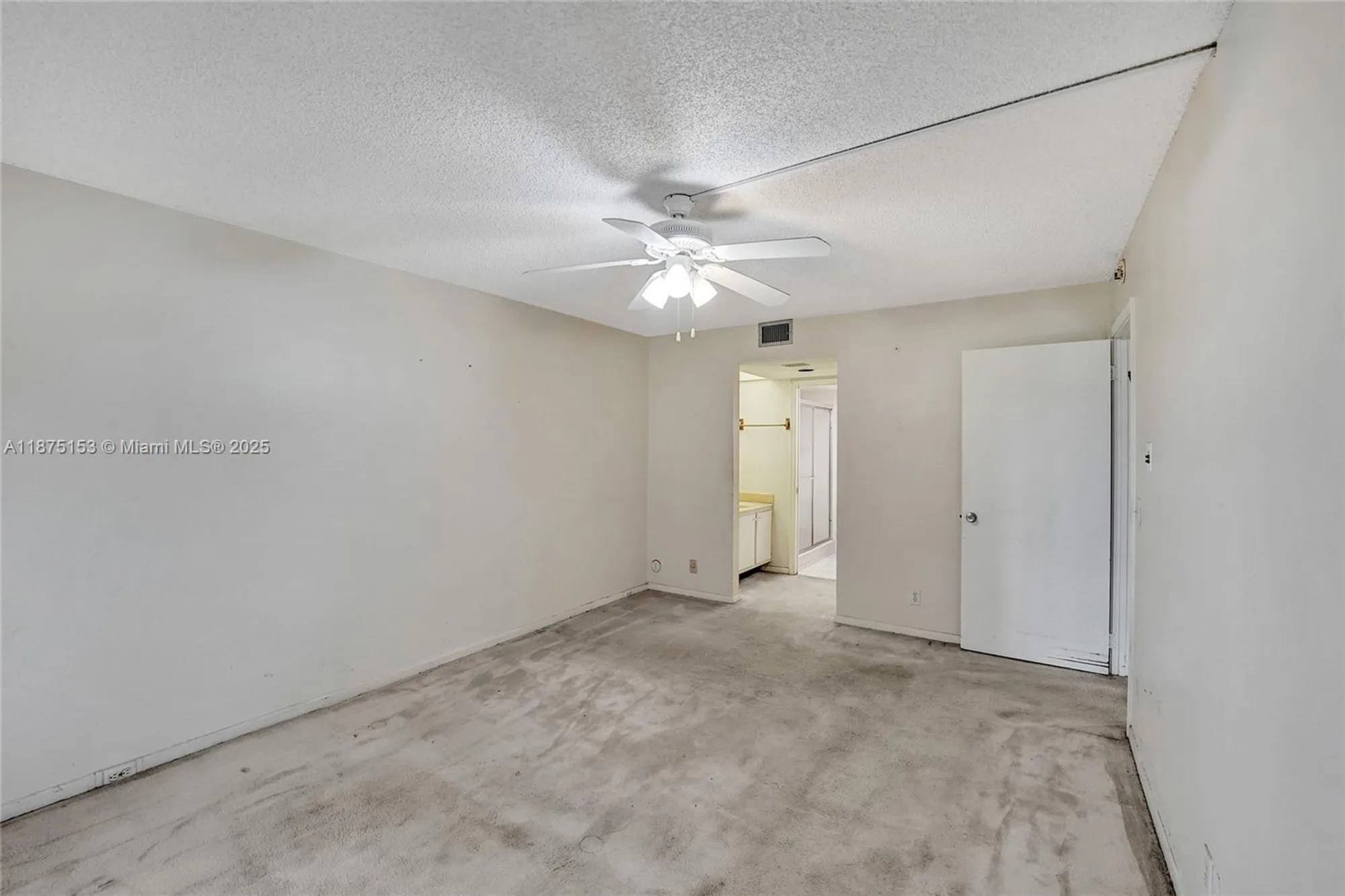 Property Slideshow image 12 of 28 | 300 sw 130th ter 110b, Pembroke Pines, FL, 33027