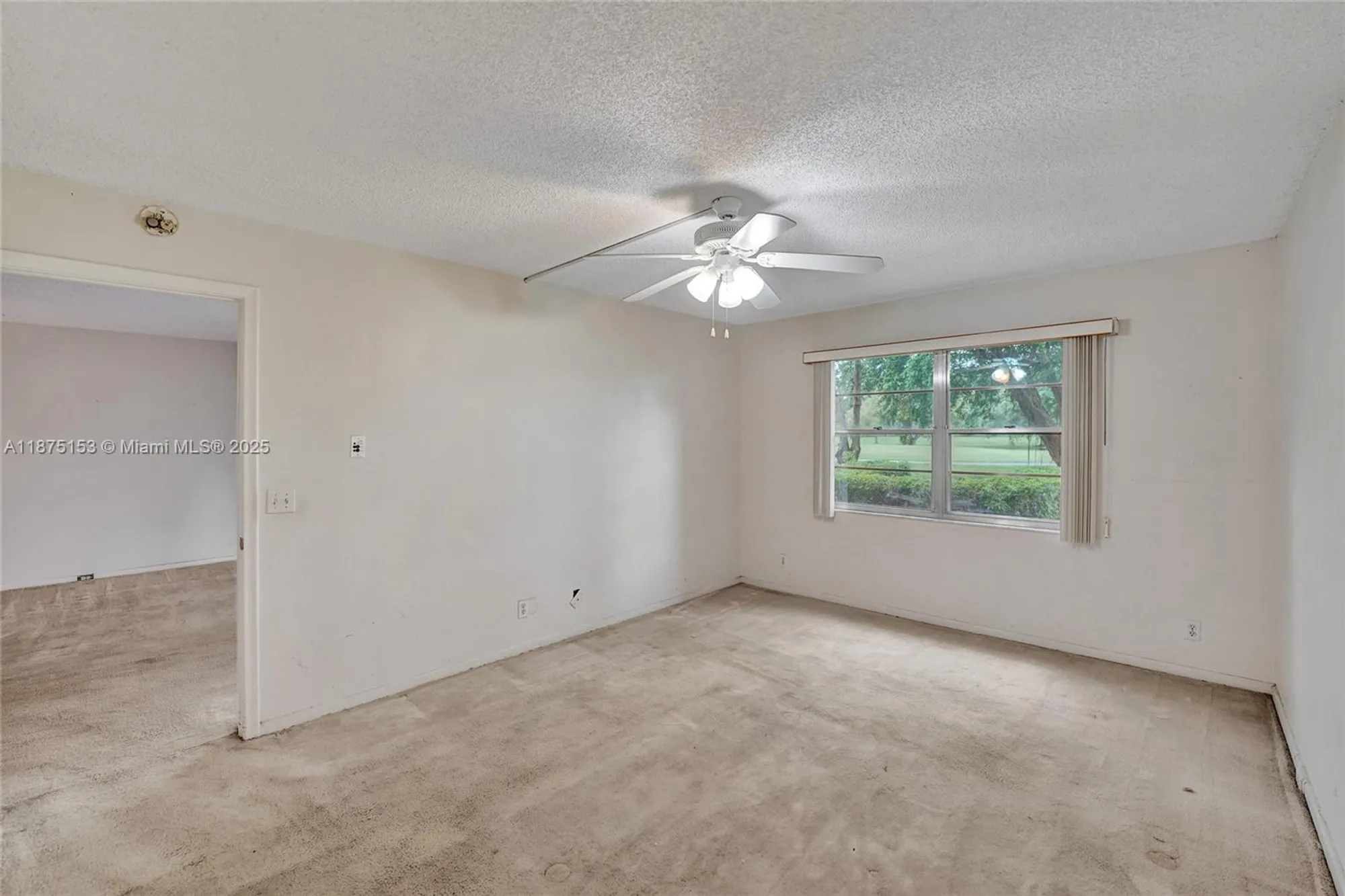 Property Slideshow image 13 of 28 | 300 sw 130th ter 110b, Pembroke Pines, FL, 33027
