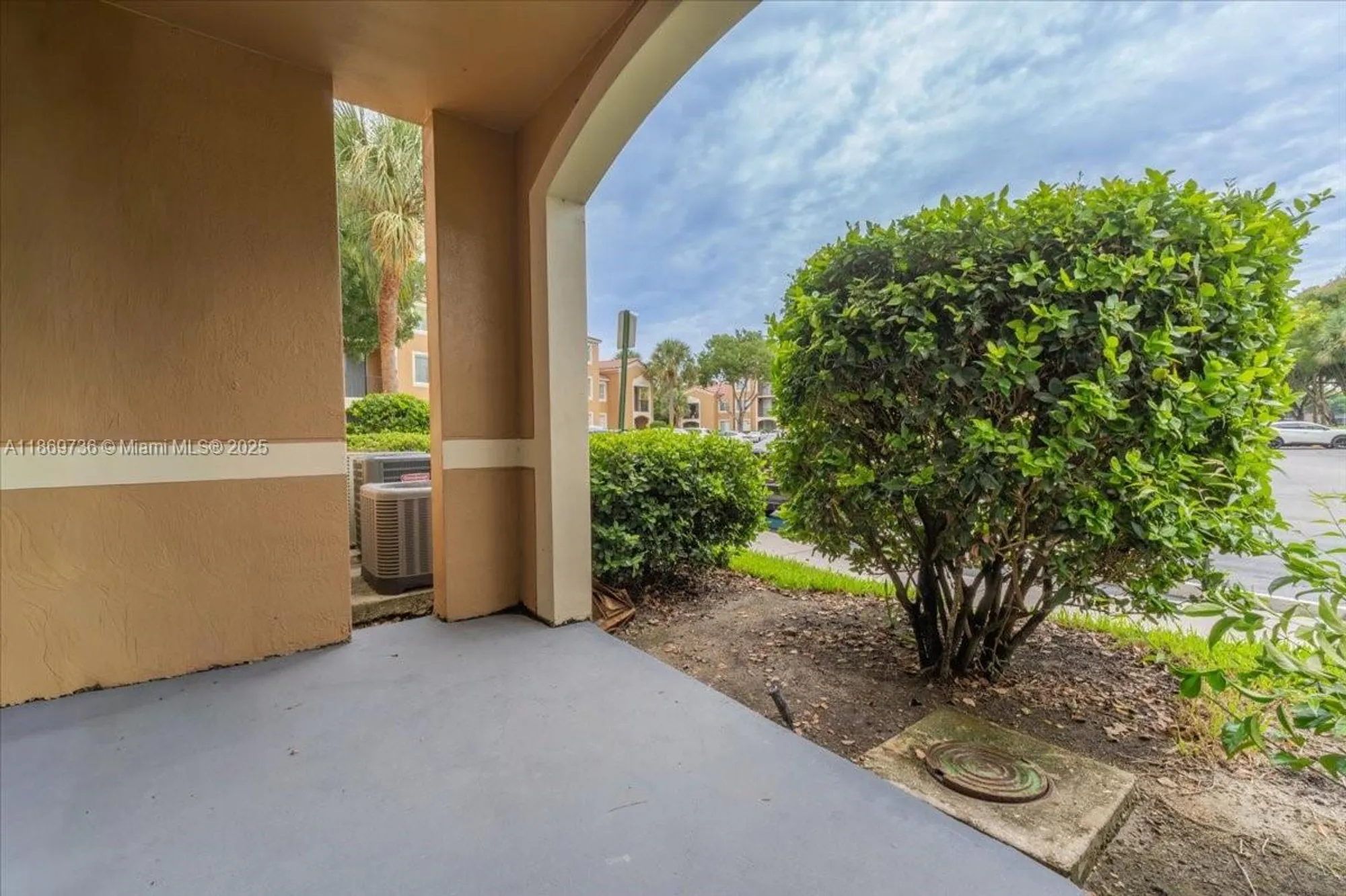 Property Slideshow image 15 of 31 | 7910 n nob hill rd apt 105, Tamarac, FL, 33321