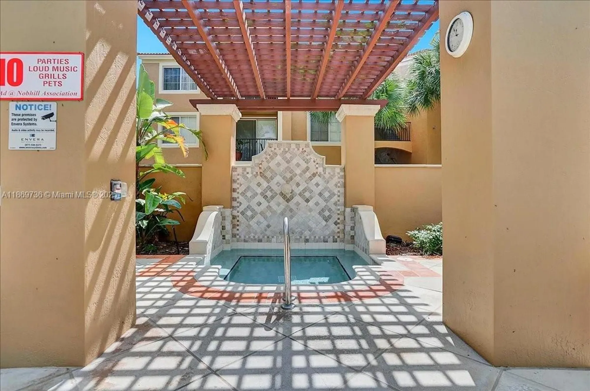 Property Slideshow image 16 of 31 | 7910 n nob hill rd apt 105, Tamarac, FL, 33321