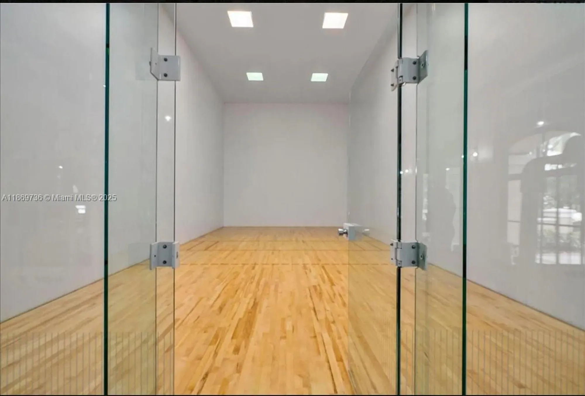 Property Slideshow image 18 of 31 | 7910 n nob hill rd apt 105, Tamarac, FL, 33321