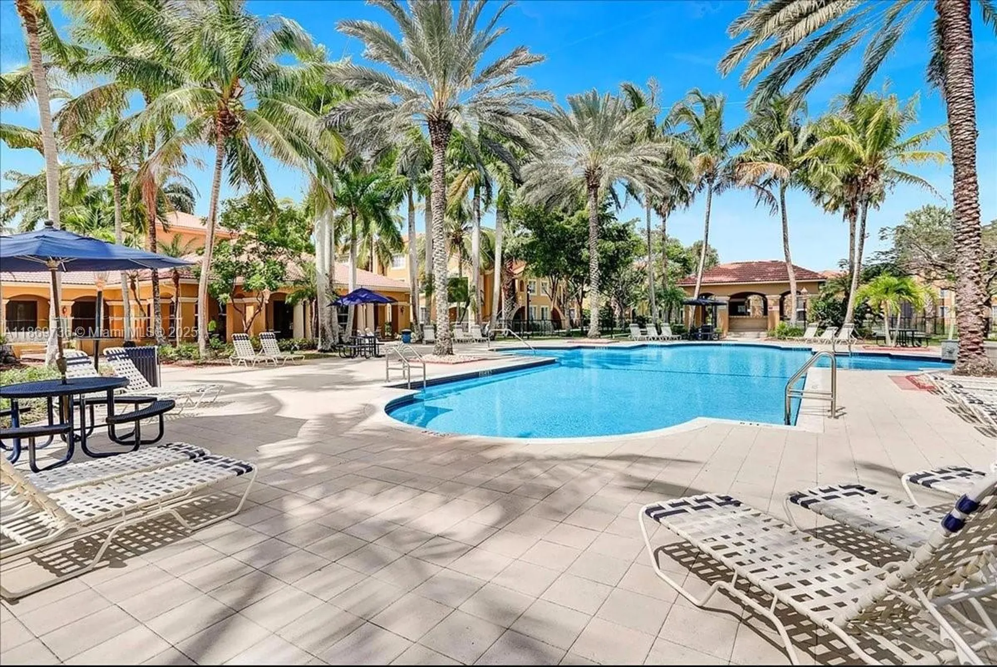 Property Slideshow image 19 of 31 | 7910 n nob hill rd apt 105, Tamarac, FL, 33321