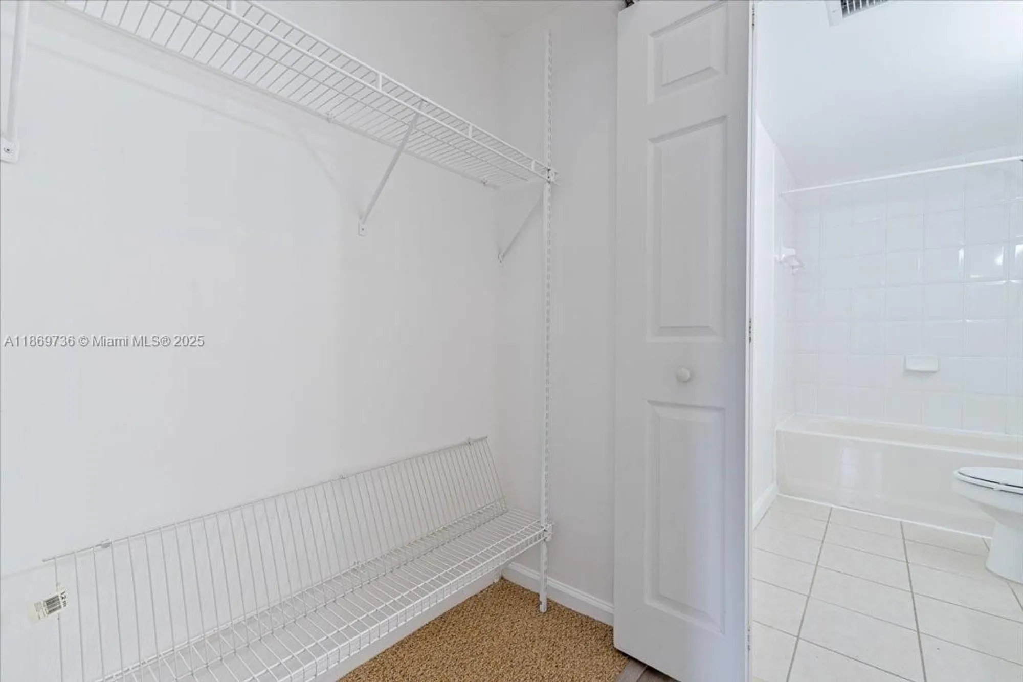 Property Slideshow image 10 of 31 | 7910 n nob hill rd apt 105, Tamarac, FL, 33321