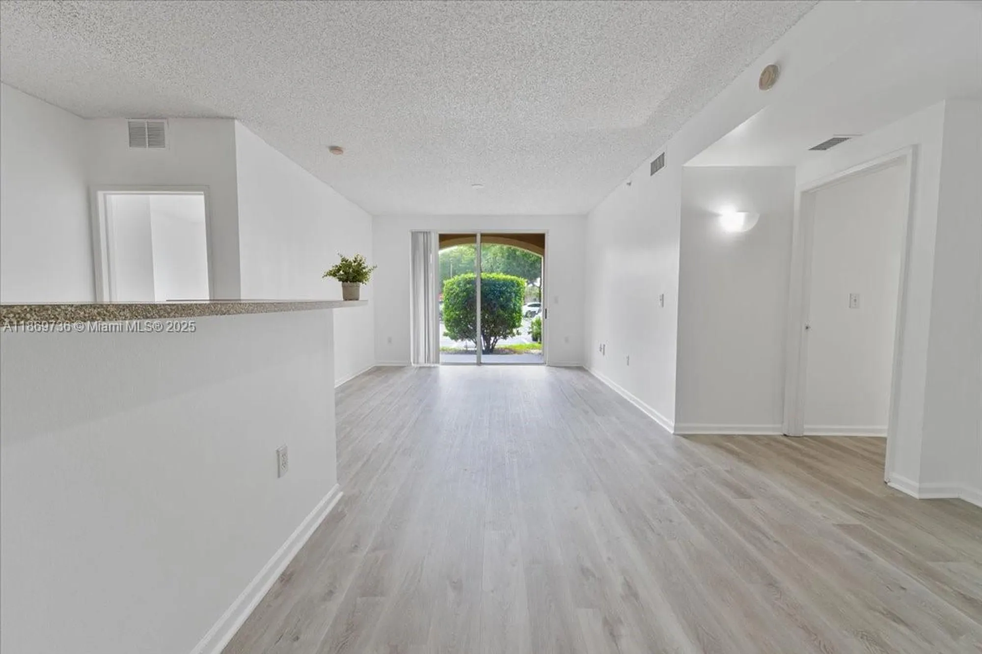 Property Slideshow image 2 of 31 | 7910 n nob hill rd apt 105, Tamarac, FL, 33321