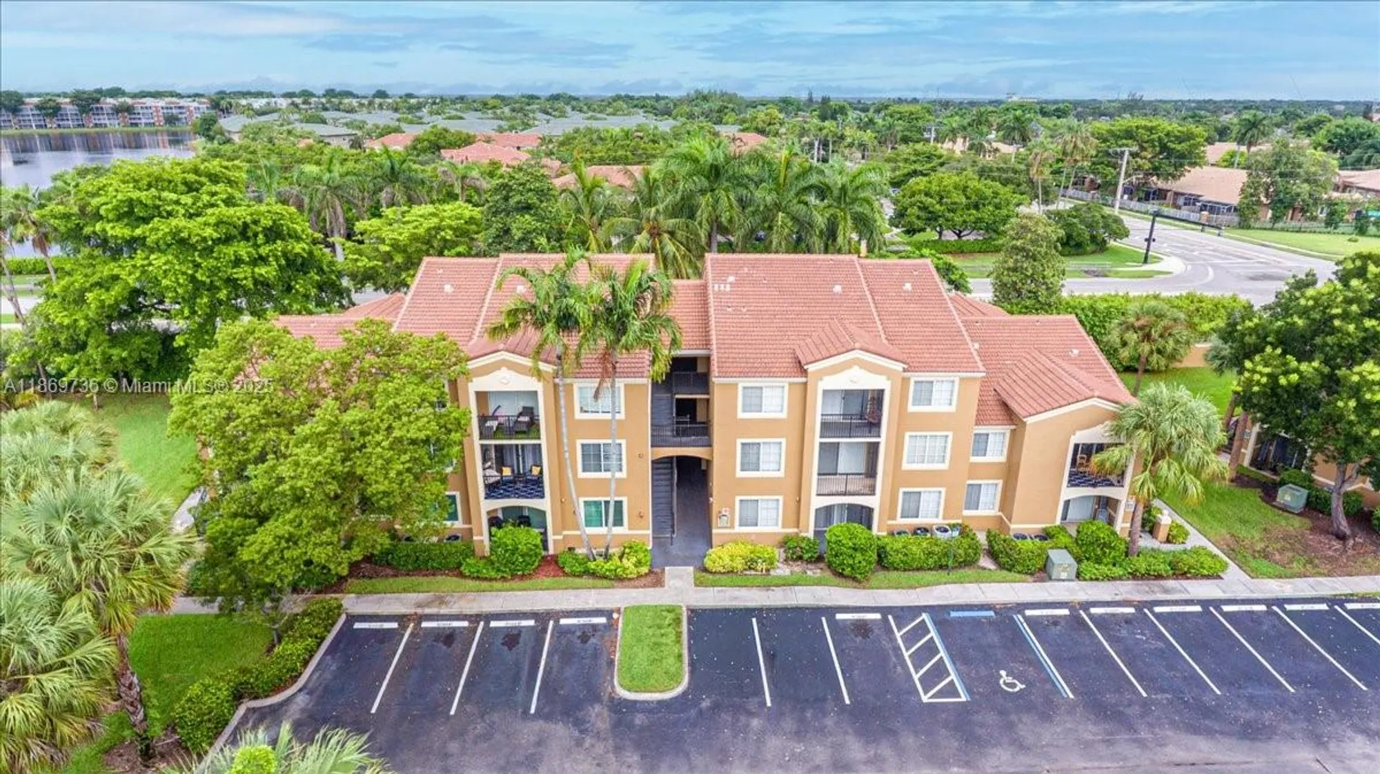 Property Slideshow image 23 of 31 | 7910 n nob hill rd apt 105, Tamarac, FL, 33321