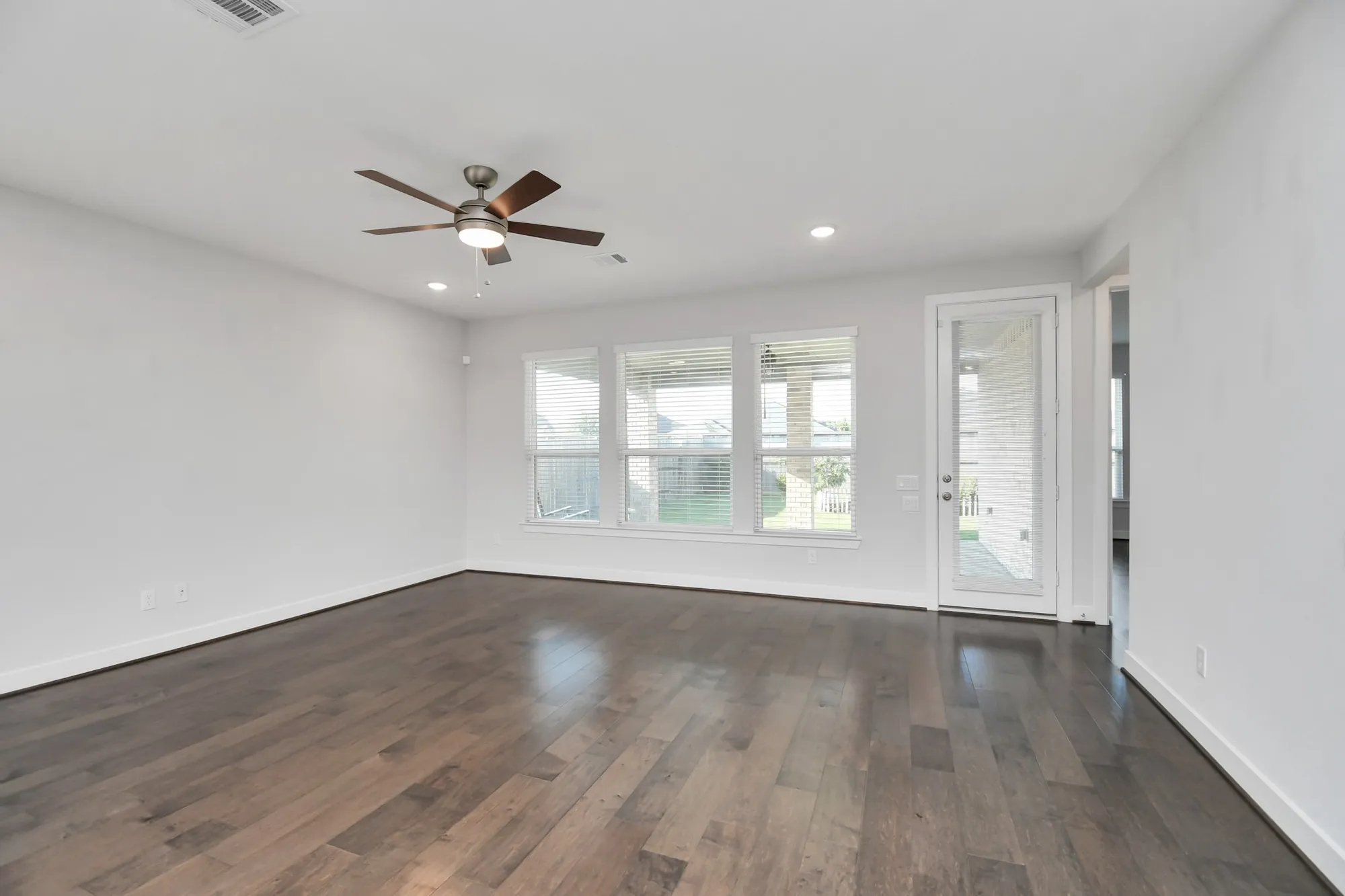 Property Slideshow image 13 of 41 | 28723 tara ridge ct, Fulshear, TX, 77441