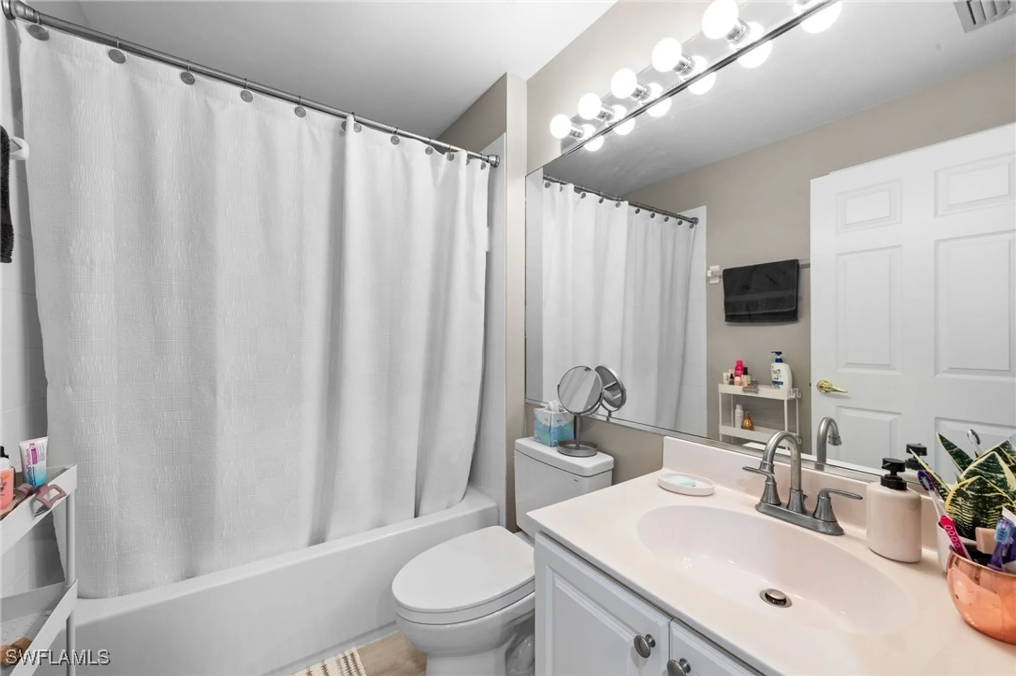 Property Slideshow image 12 of 36 | 10135 colonial country club blvd 1208, Fort Myers, FL, 33913