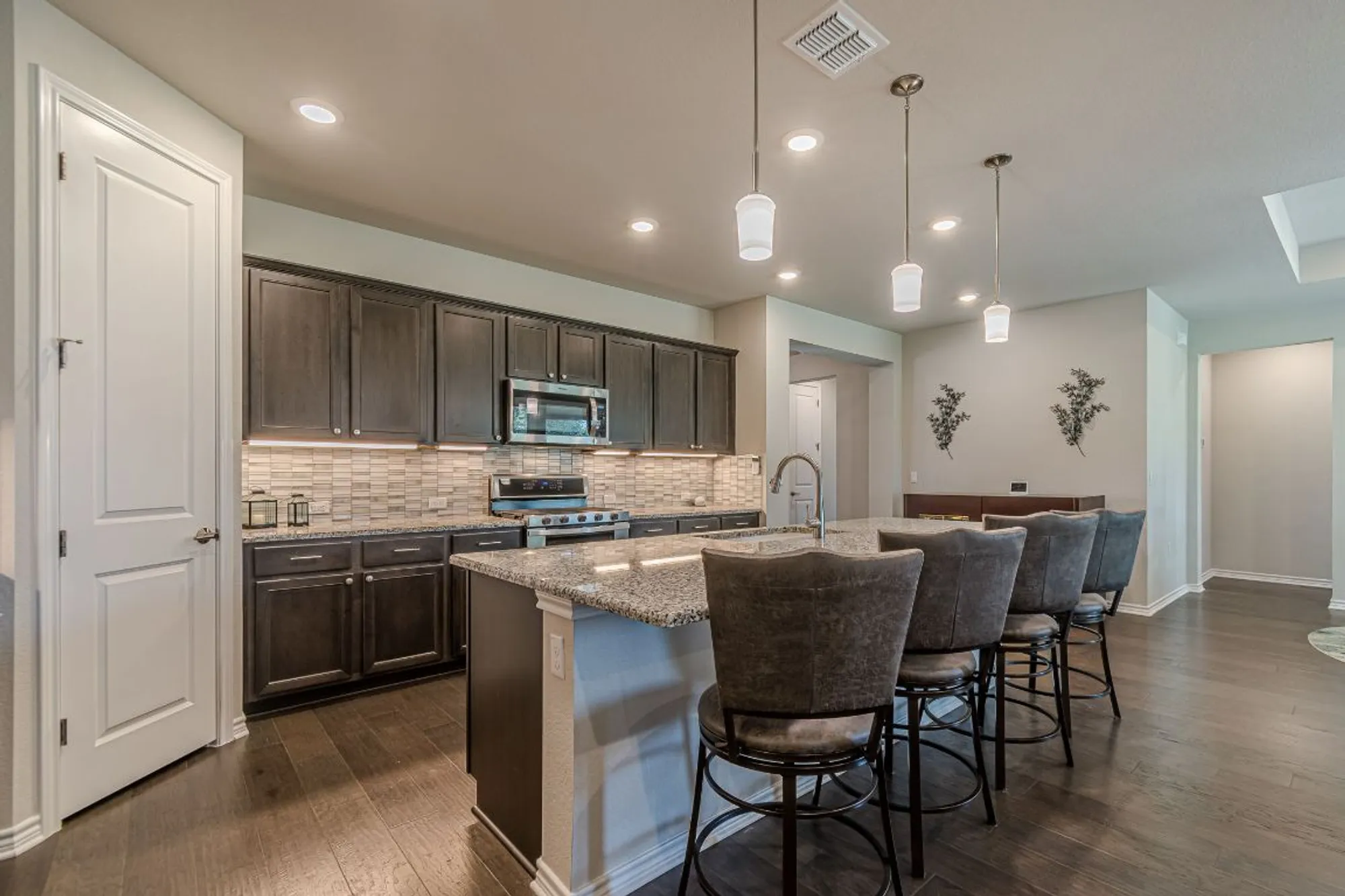 Property Slideshow image 16 of 40 | 318 dancing oak ln unit 104, San Marcos, TX, 78666