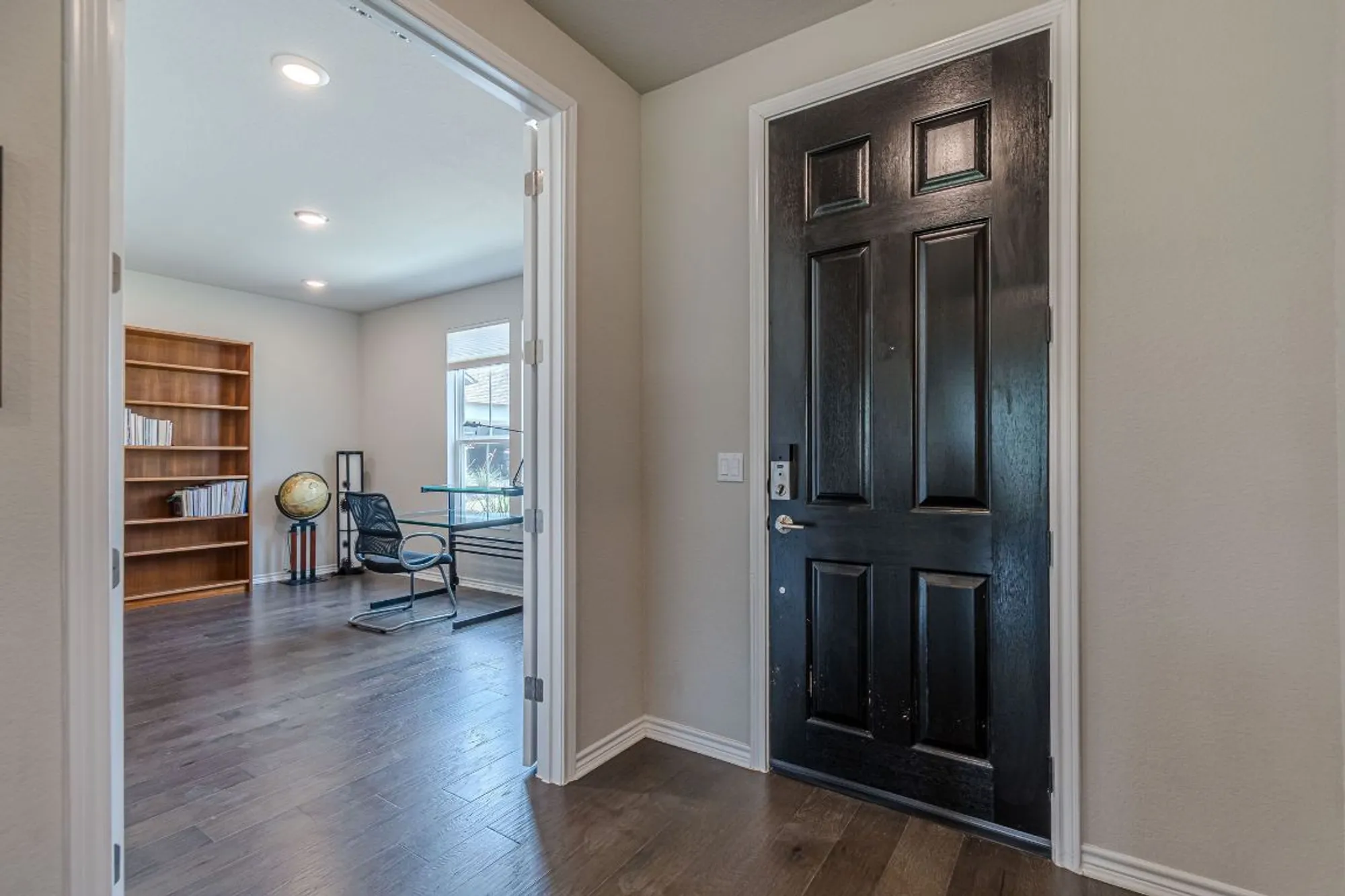 Property Slideshow image 5 of 40 | 318 dancing oak ln unit 104, San Marcos, TX, 78666