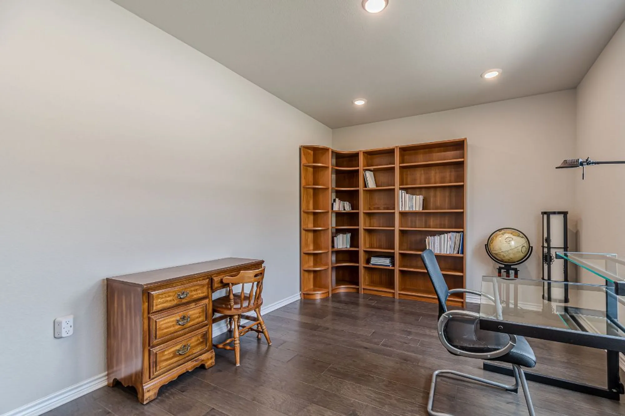 Property Slideshow image 7 of 40 | 318 dancing oak ln unit 104, San Marcos, TX, 78666