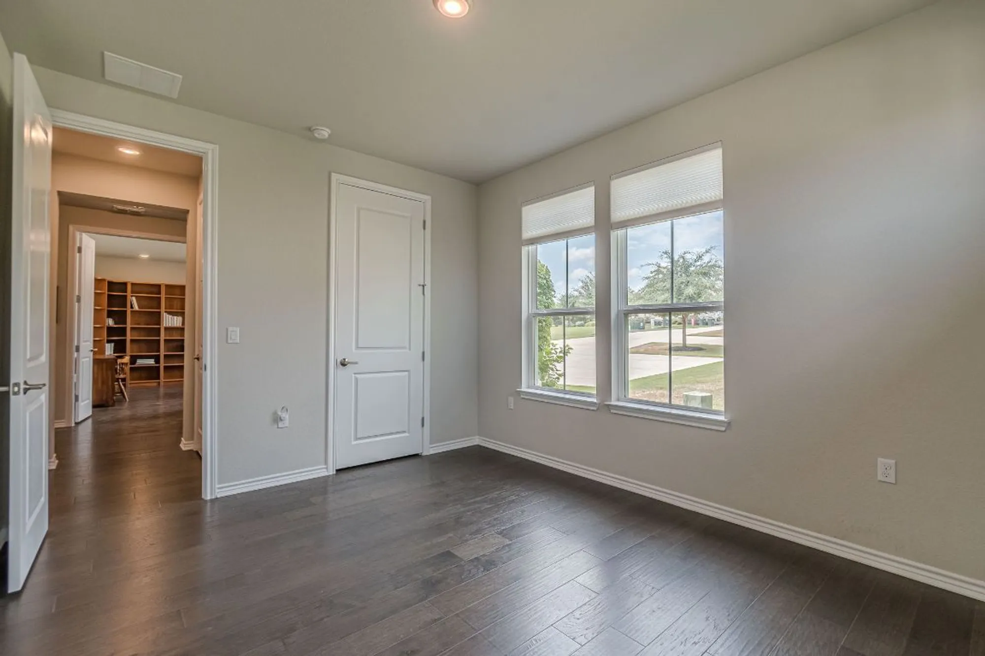 Property Slideshow image 9 of 40 | 318 dancing oak ln unit 104, San Marcos, TX, 78666