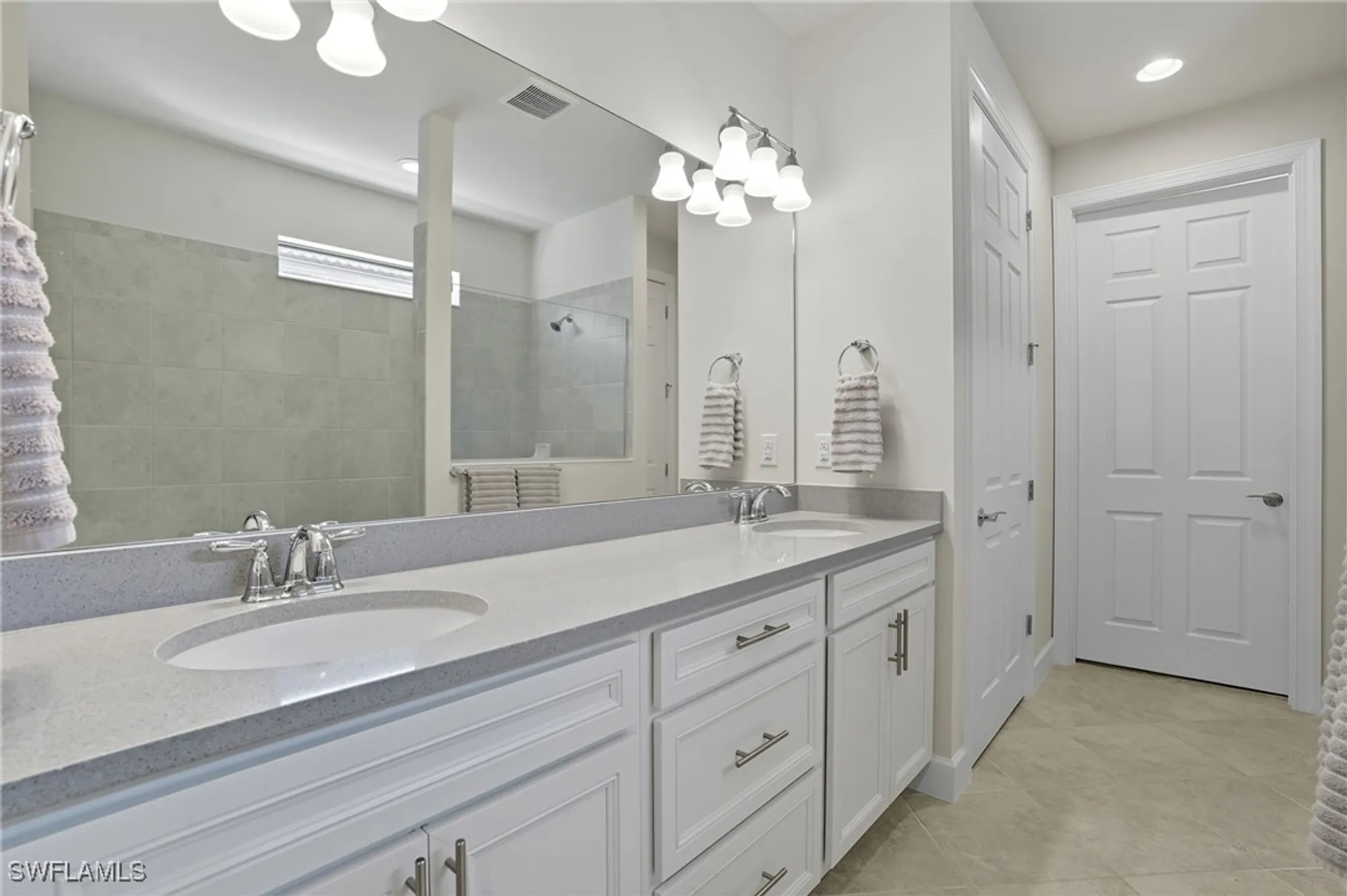 Property Slideshow image 18 of 44 | 12240 sussex st, Fort Myers, FL, 33913