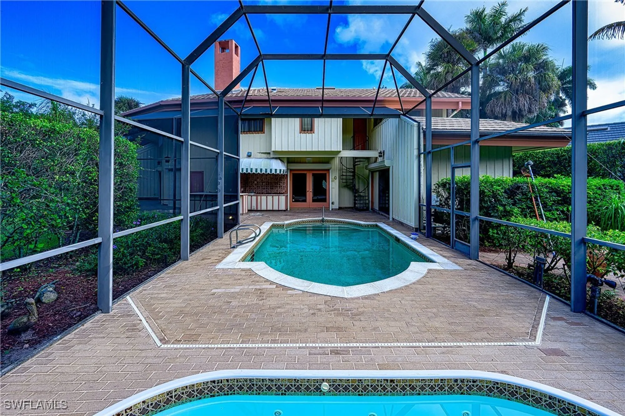 Property Slideshow image 12 of 43 | 724 bay tree ct, Naples, FL, 34108