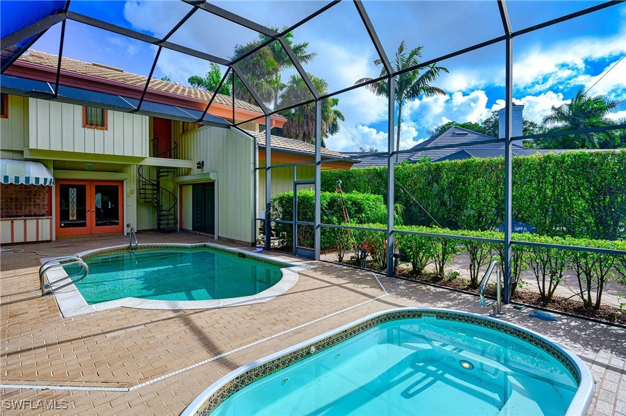 Property Slideshow image 13 of 43 | 724 bay tree ct, Naples, FL, 34108