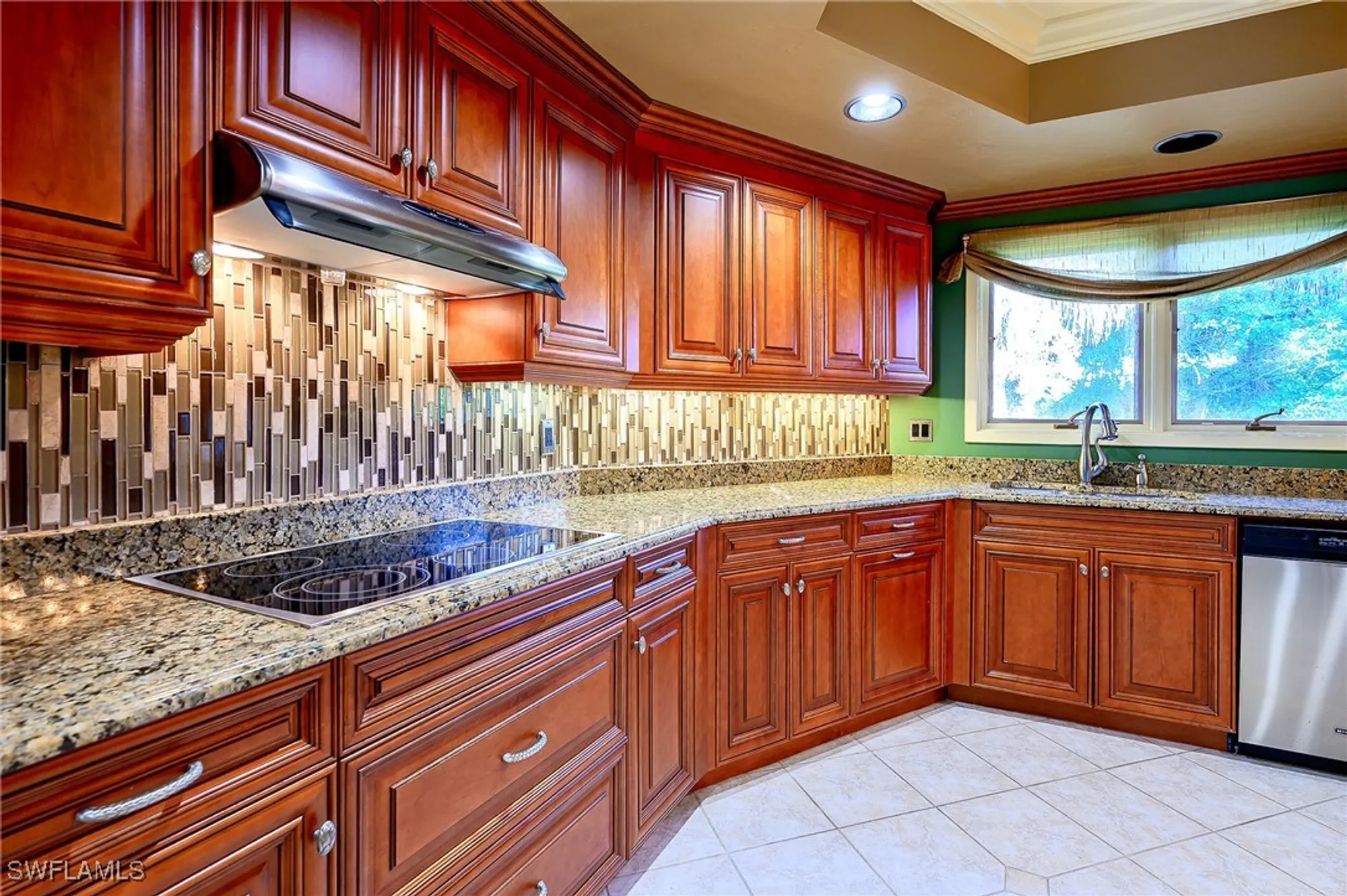 Property Slideshow image 24 of 43 | 724 bay tree ct, Naples, FL, 34108