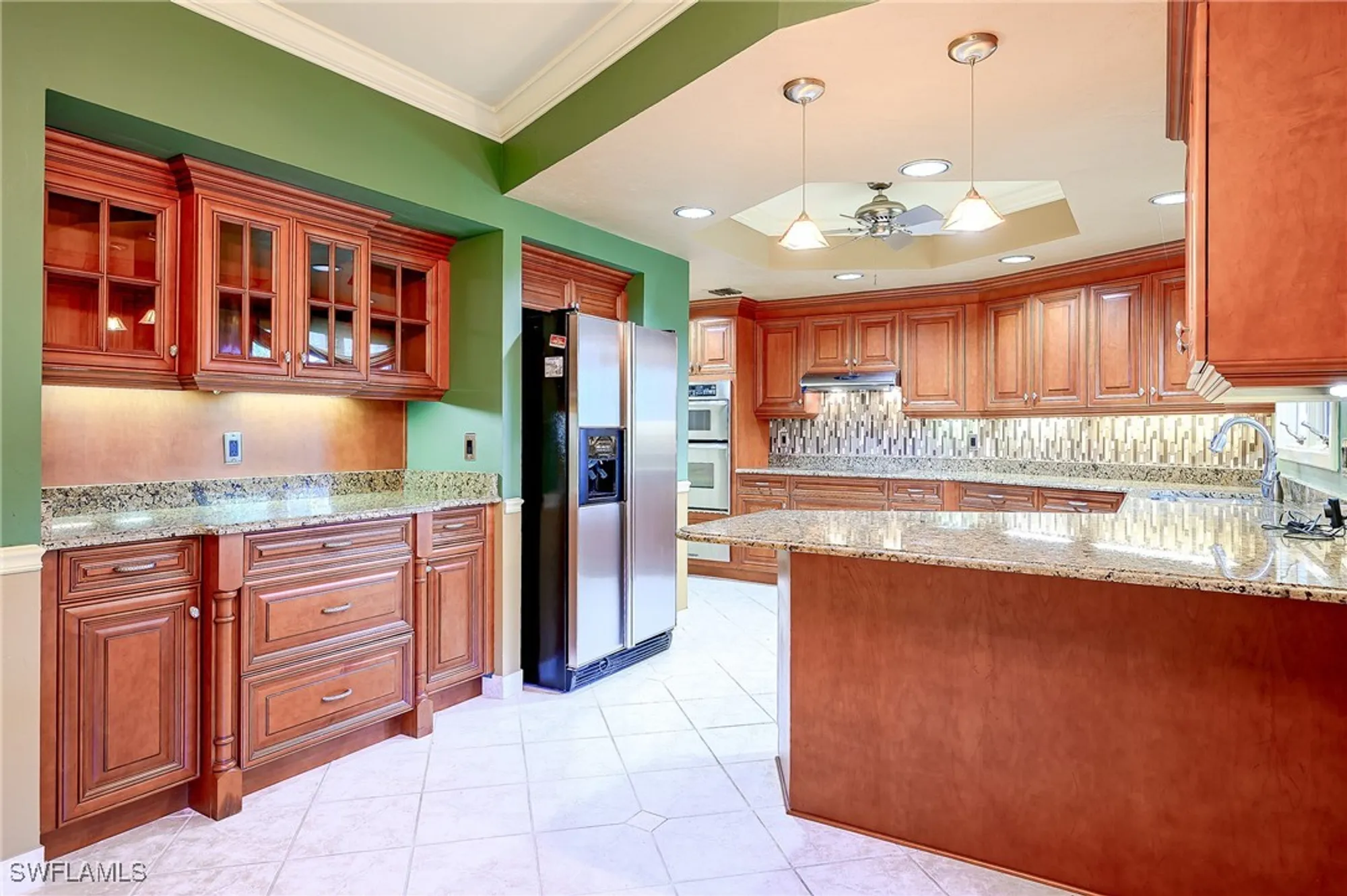 Property Slideshow image 21 of 43 | 724 bay tree ct, Naples, FL, 34108