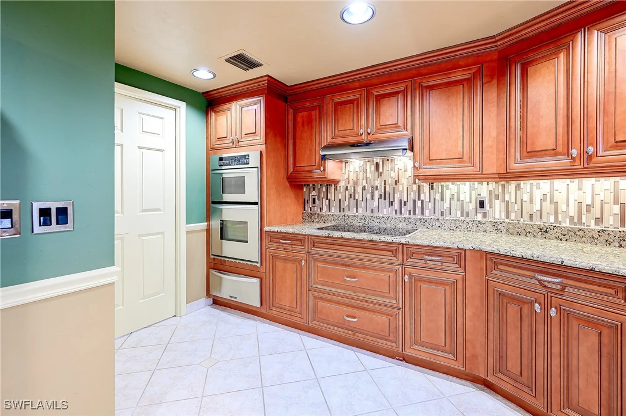 Property Slideshow image 23 of 43 | 724 bay tree ct, Naples, FL, 34108