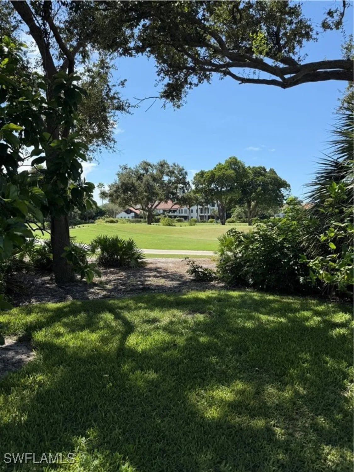 Property Slideshow image 5 of 43 | 724 bay tree ct, Naples, FL, 34108