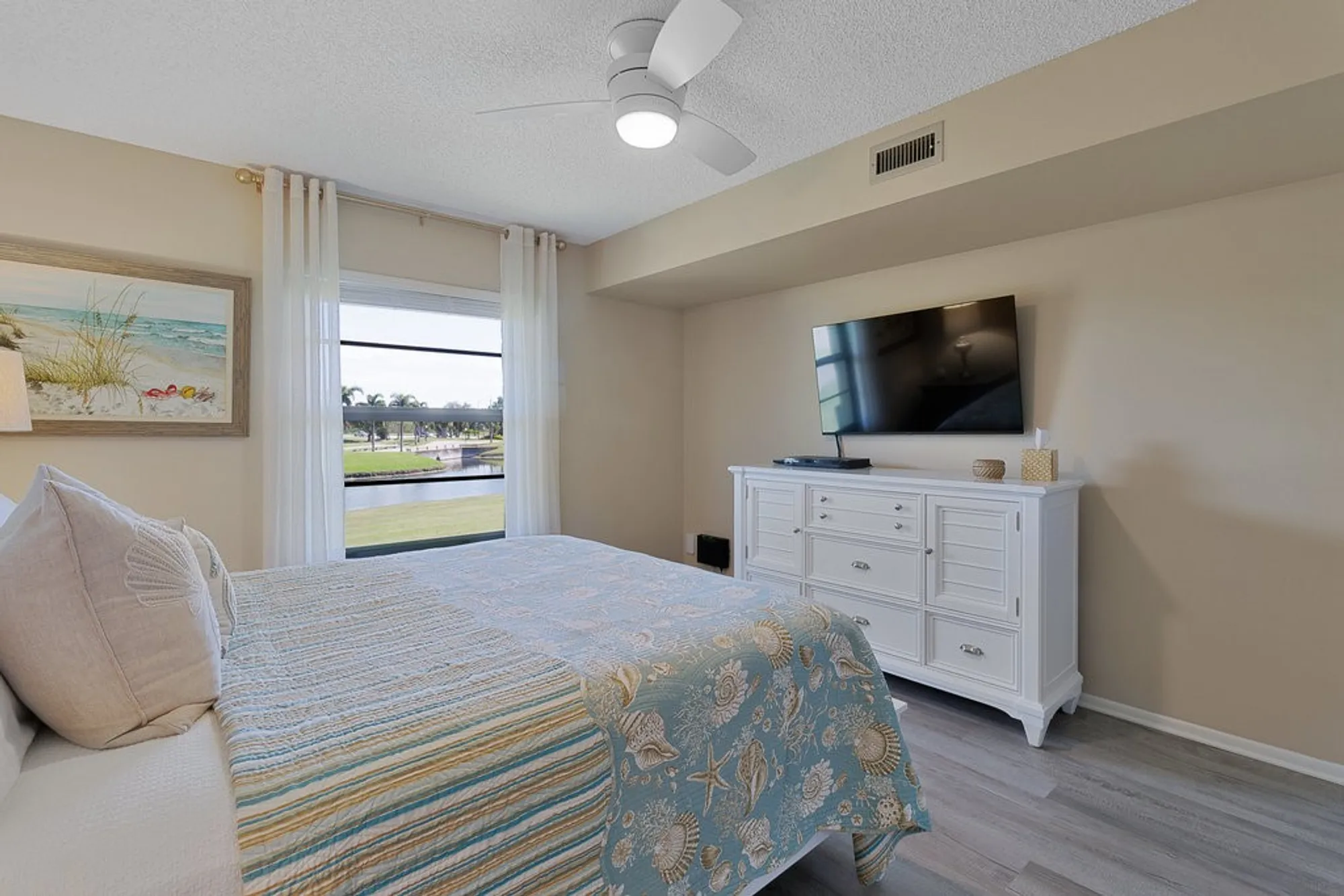 Property Slideshow image 11 of 30 | 1 plantation dr 202, Vero Beach, FL, 32966