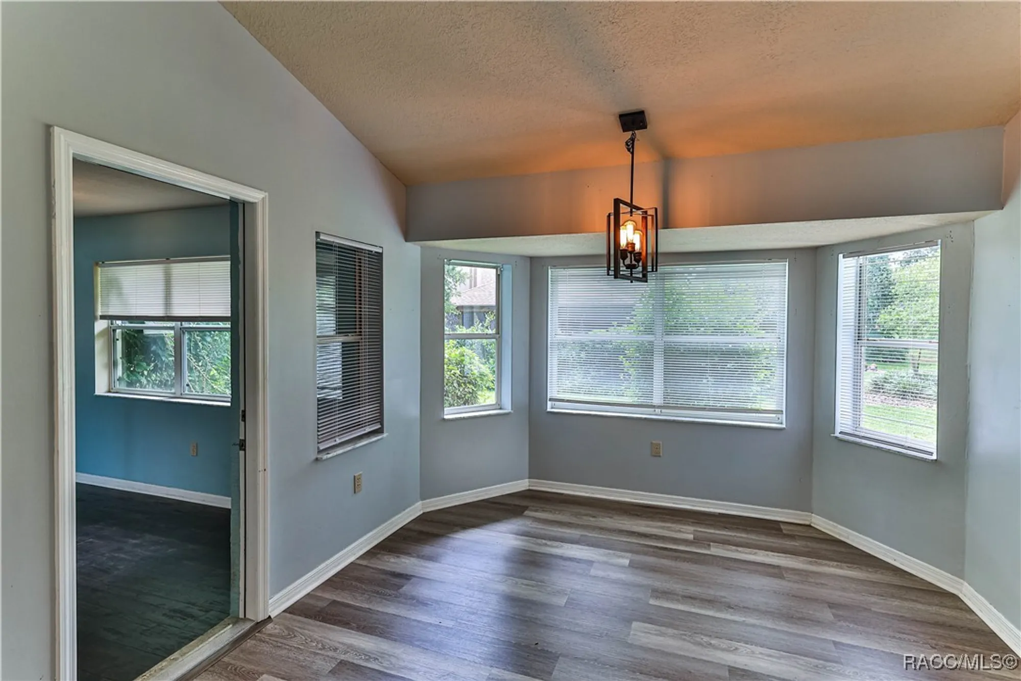 Property Slideshow image 15 of 41 | 1708 n marlborough loop, Crystal River, FL, 34429