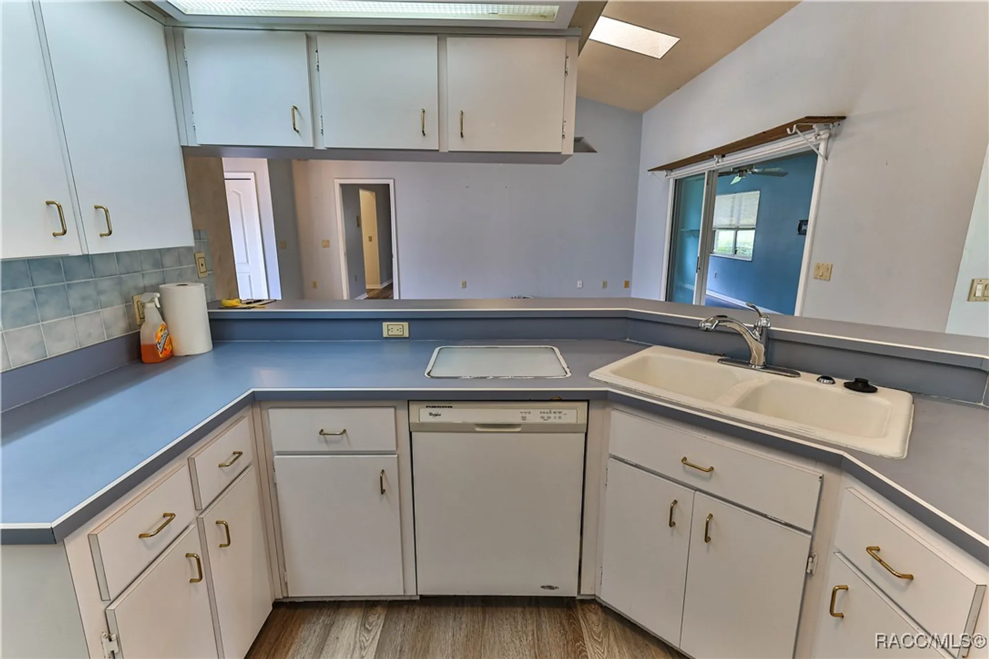 Property Slideshow image 18 of 41 | 1708 n marlborough loop, Crystal River, FL, 34429