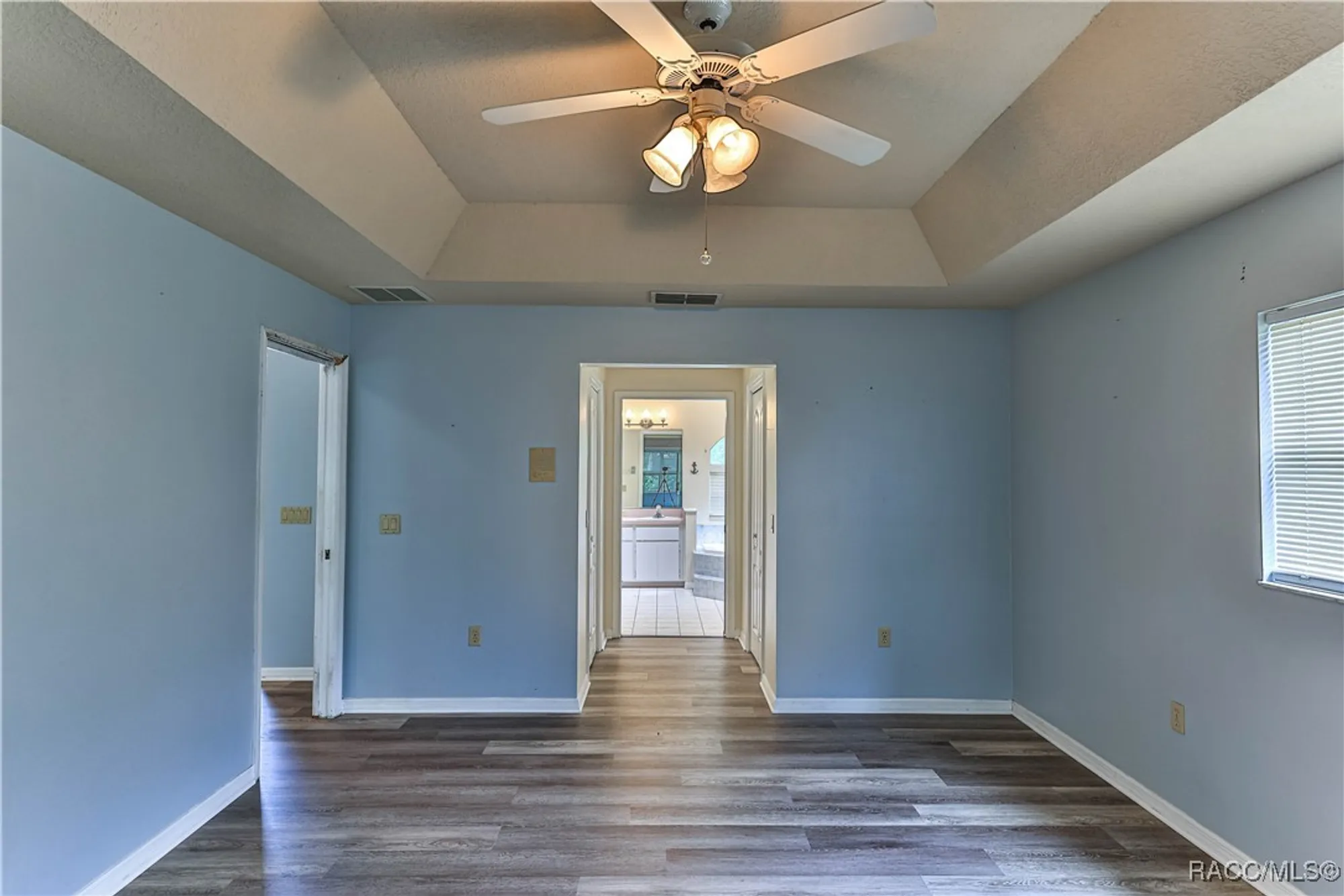Property Slideshow image 11 of 41 | 1708 n marlborough loop, Crystal River, FL, 34429