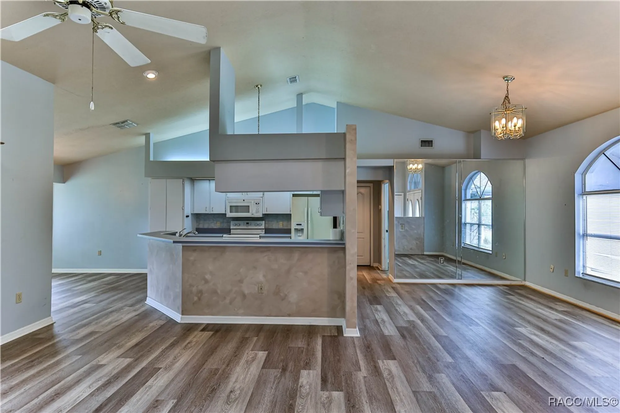 Property Slideshow image 24 of 41 | 1708 n marlborough loop, Crystal River, FL, 34429