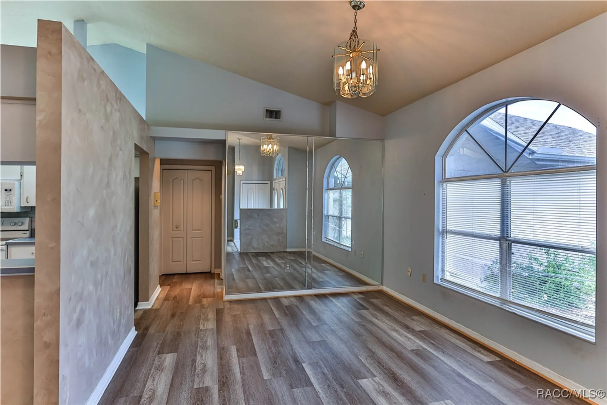 Property Slideshow image 23 of 41 | 1708 n marlborough loop, Crystal River, FL, 34429