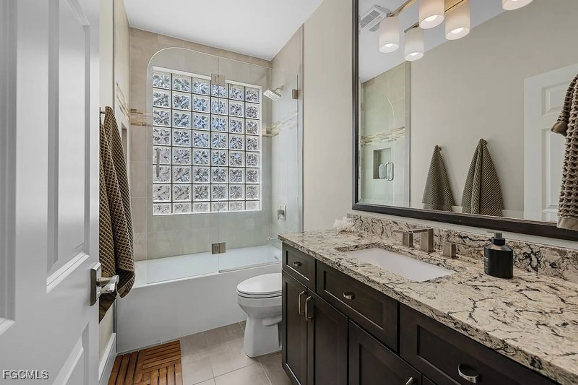 Property Slideshow image 18 of 34 | 14324 harbour landings dr # 21c, Fort Myers, FL, 33908