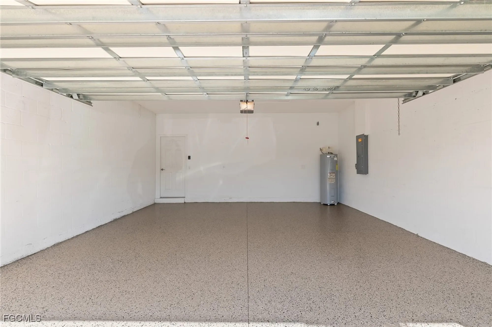 Property Slideshow image 17 of 31 | 3236 birch tree ln, Alva, FL, 33920