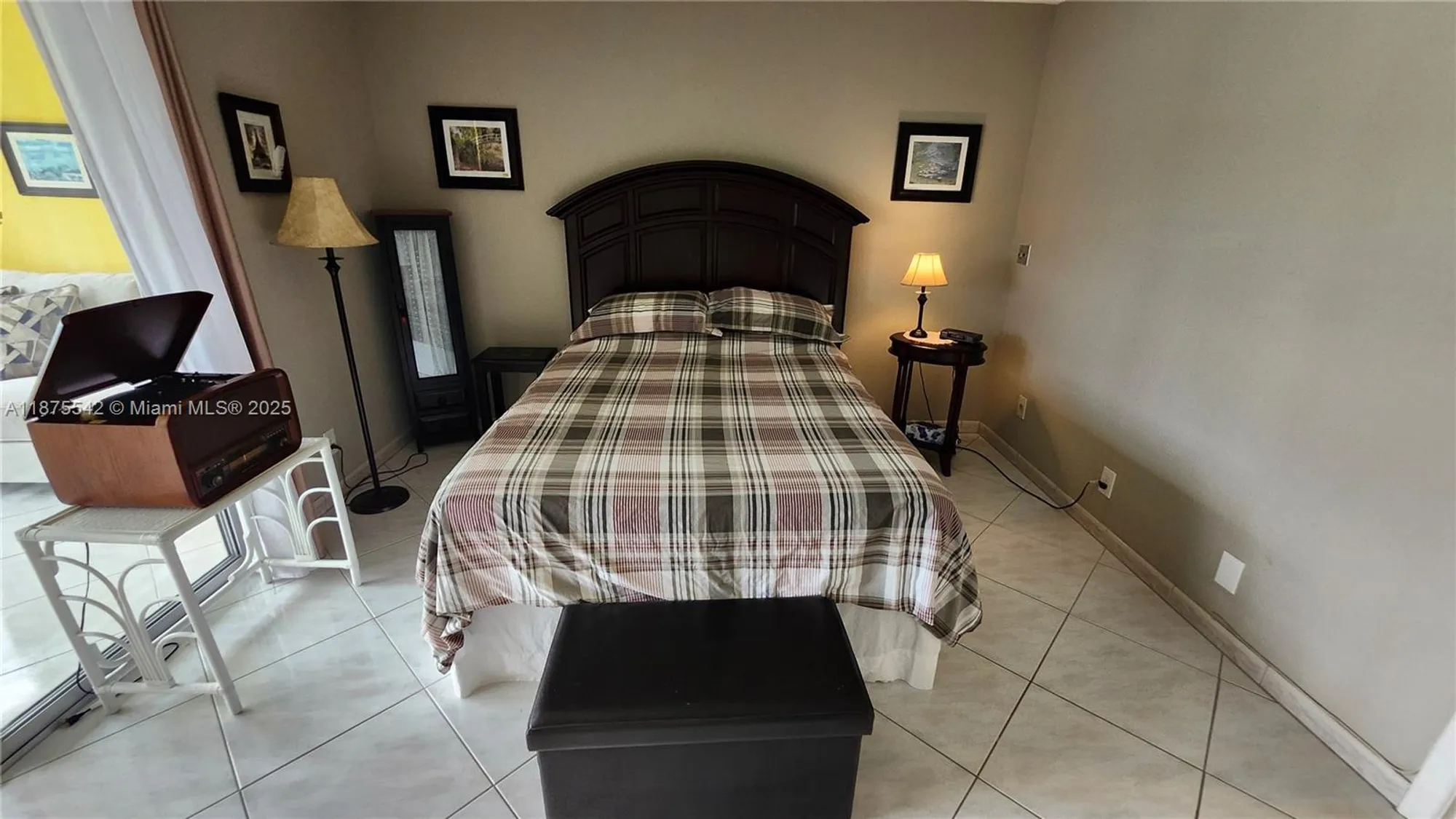 Property Slideshow image 11 of 33 | 3018 harwood c # 3018, Deerfield Beach, FL, 33442