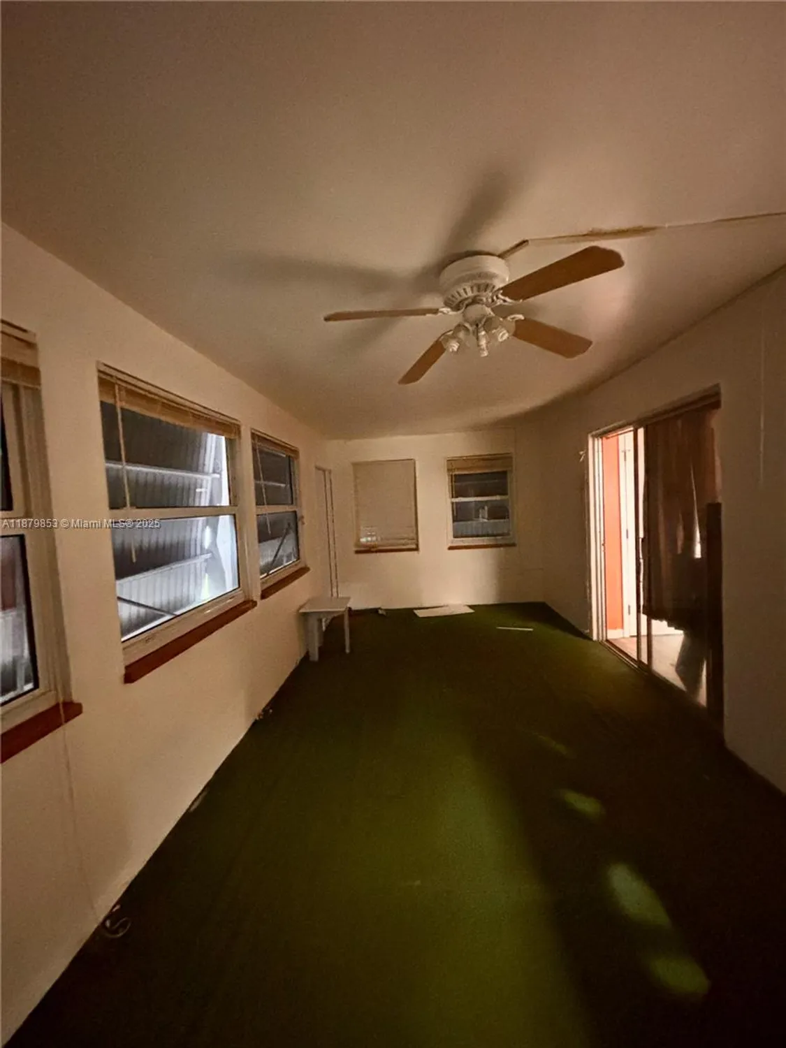 Property Slideshow image 10 of 12 | 1185 n rock island rd, Margate, FL, 33063