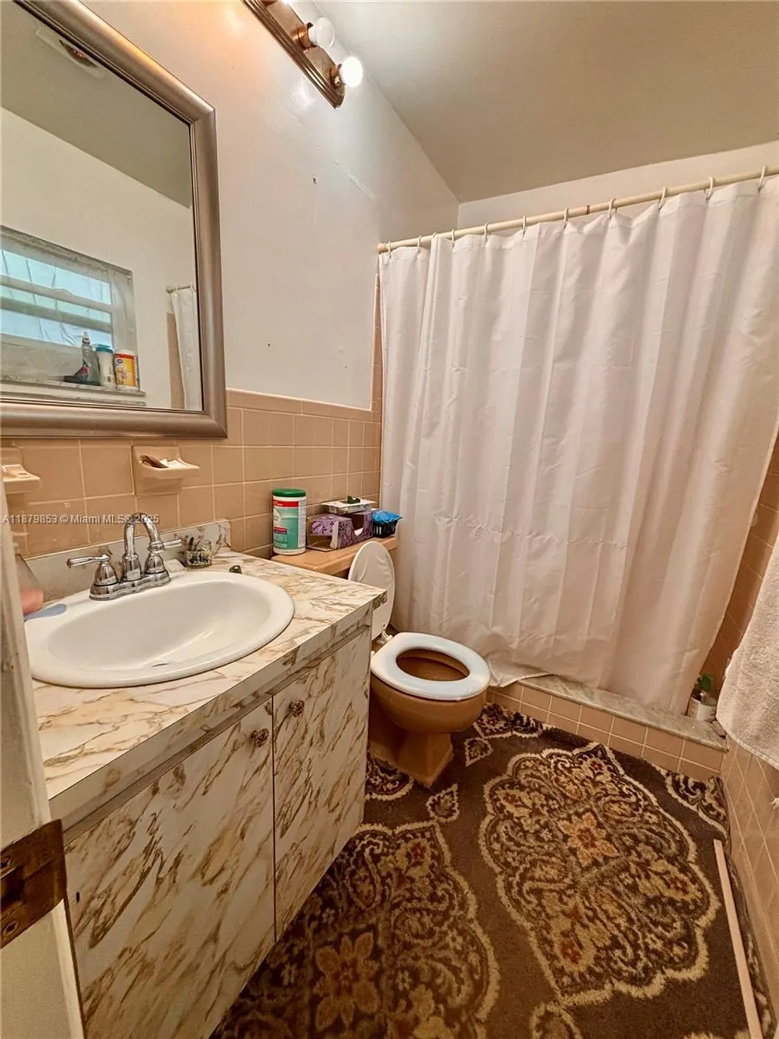 Property Slideshow image 8 of 12 | 1185 n rock island rd, Margate, FL, 33063