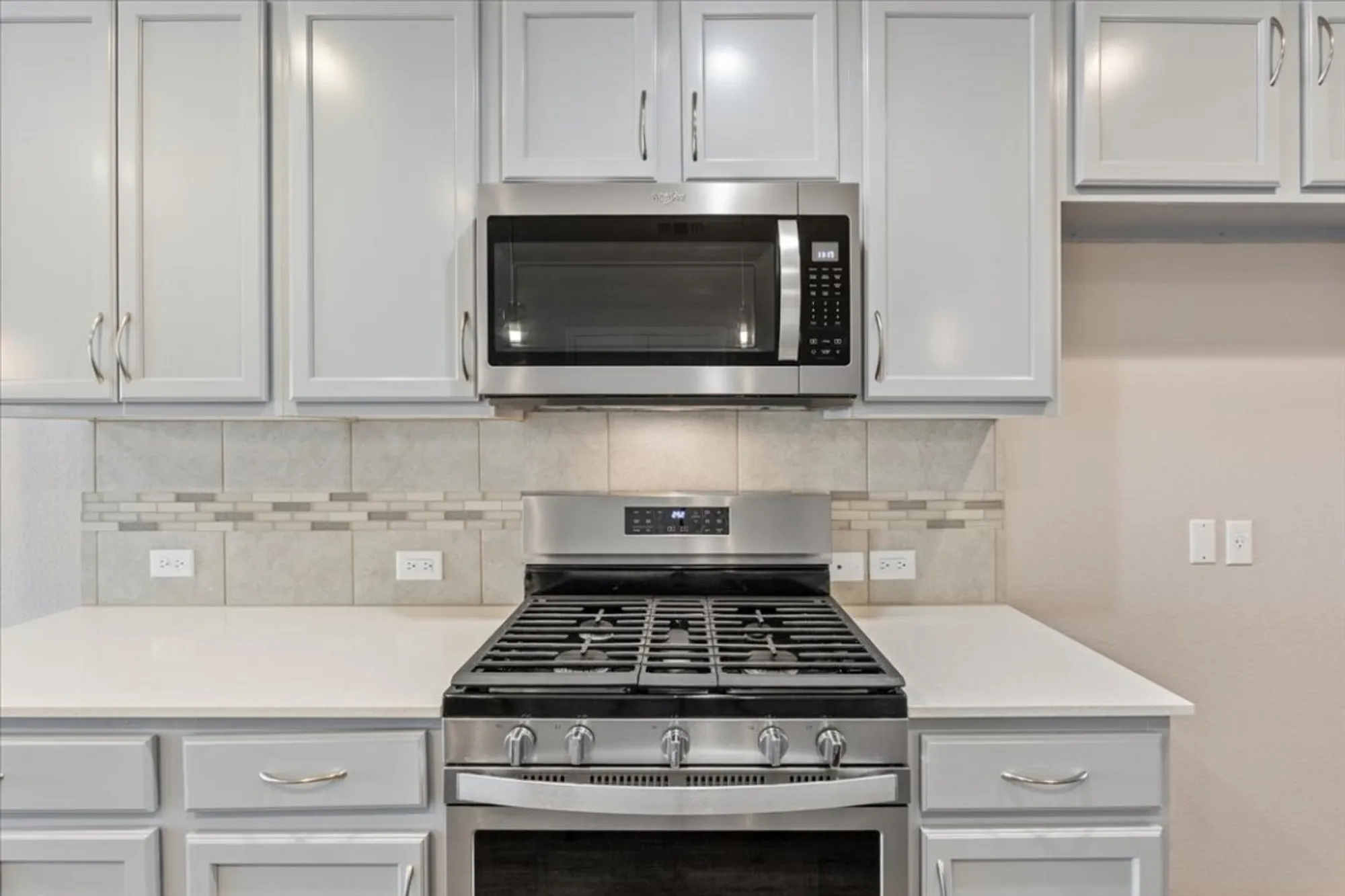 Property Slideshow image 13 of 27 | 105 comal ln, Georgetown, TX, 78633