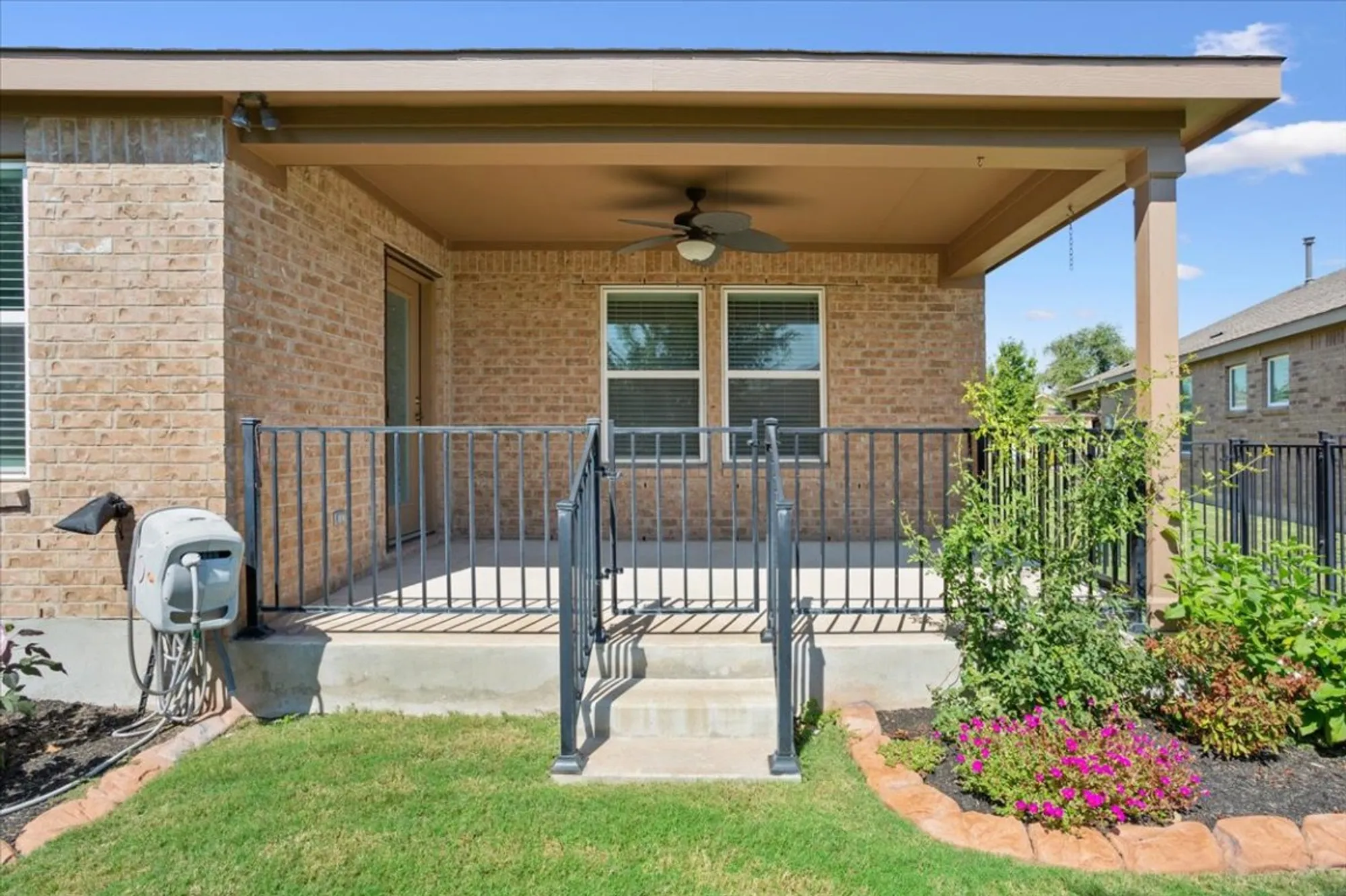 Property Slideshow image 26 of 27 | 105 comal ln, Georgetown, TX, 78633