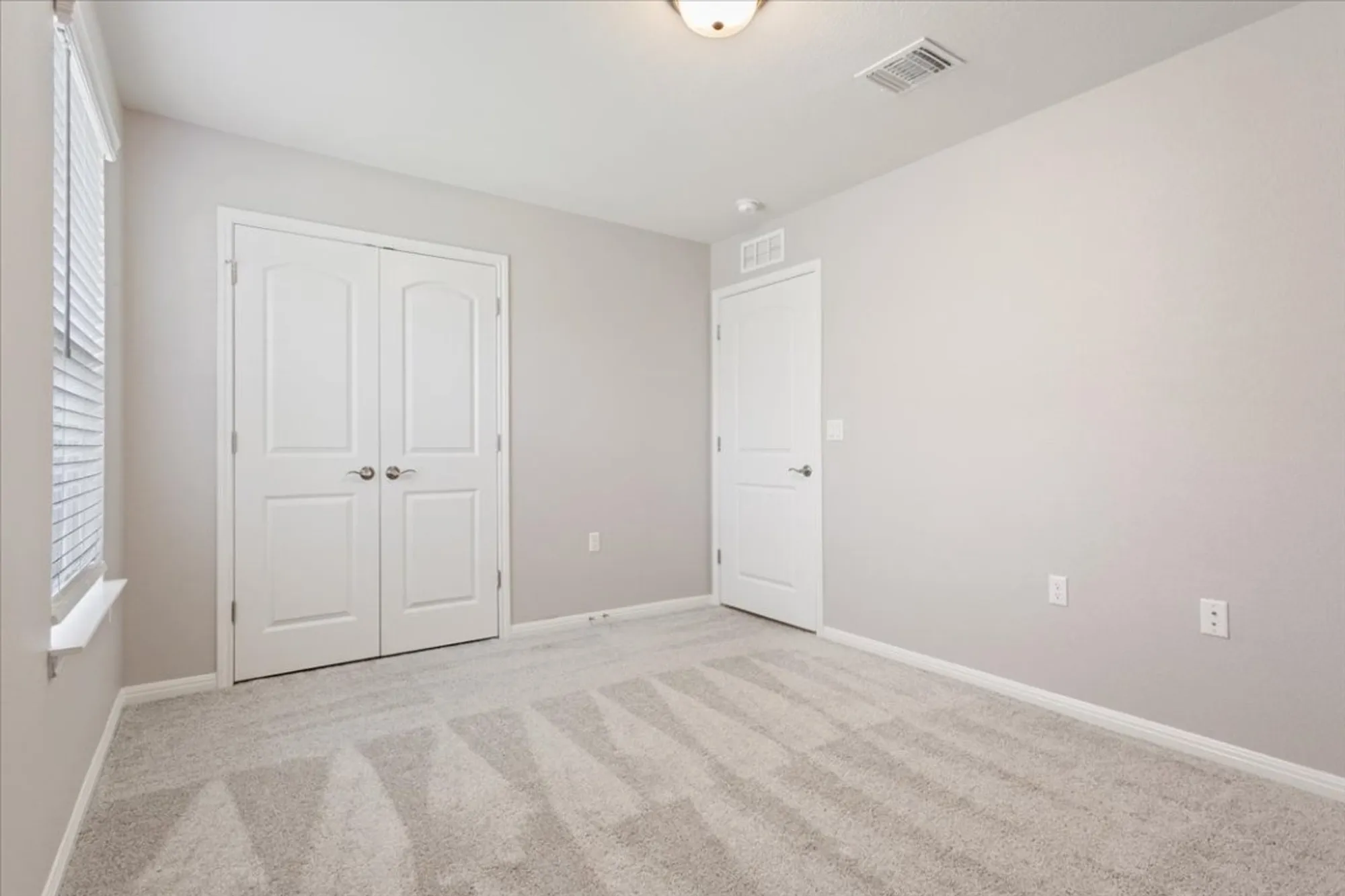 Property Slideshow image 22 of 27 | 105 comal ln, Georgetown, TX, 78633