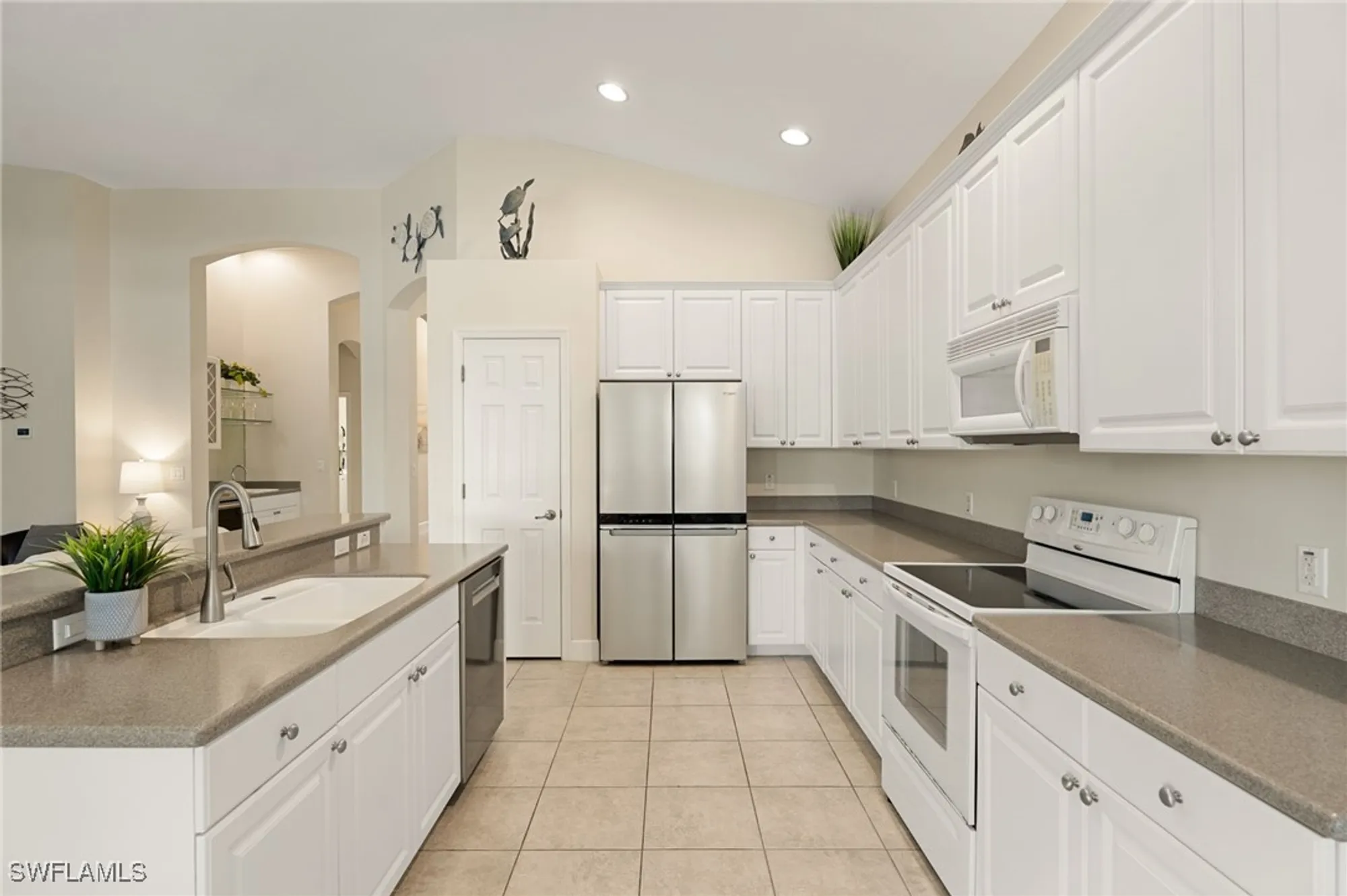 Property Slideshow image 2 of 35 | 3811 lakeview isle ct, Fort Myers, FL, 33905