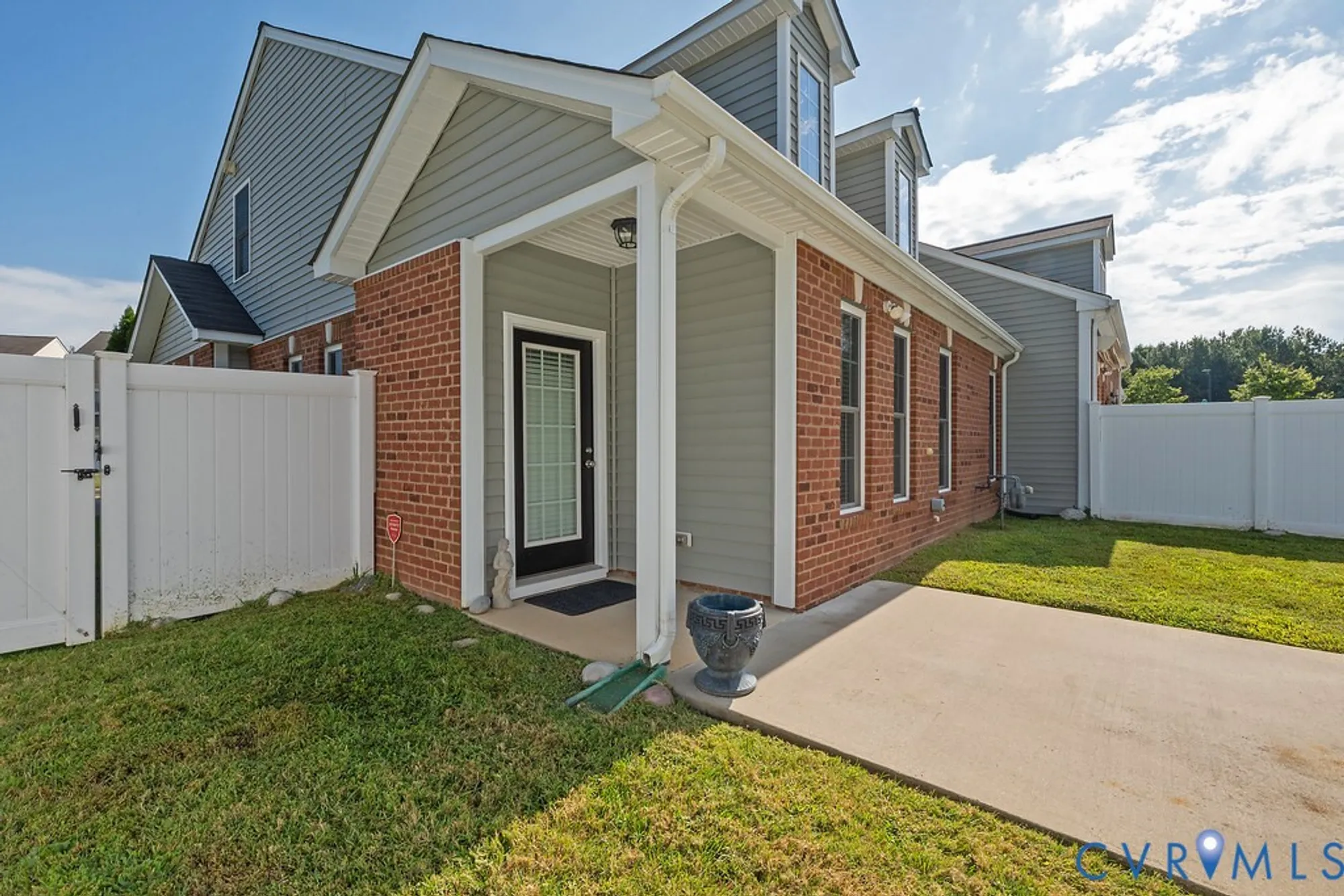 Property Slideshow image 3 of 49 | 7745 marshall arch dr, Mechanicsville, VA, 23111