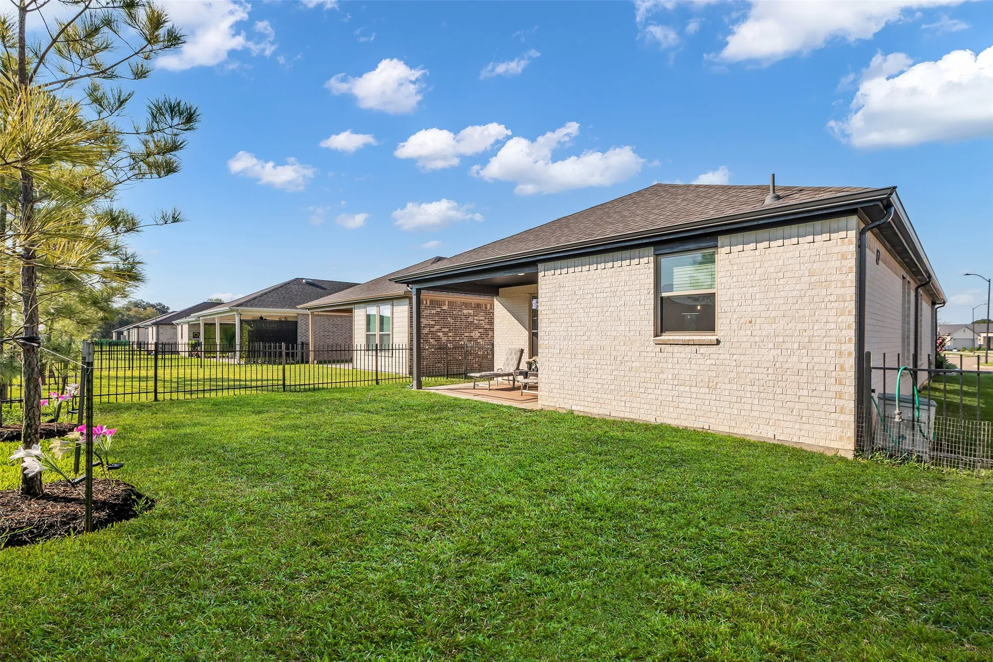 Property Slideshow image 25 of 32 | 8023 prospect dr, Fulshear, TX, 77441