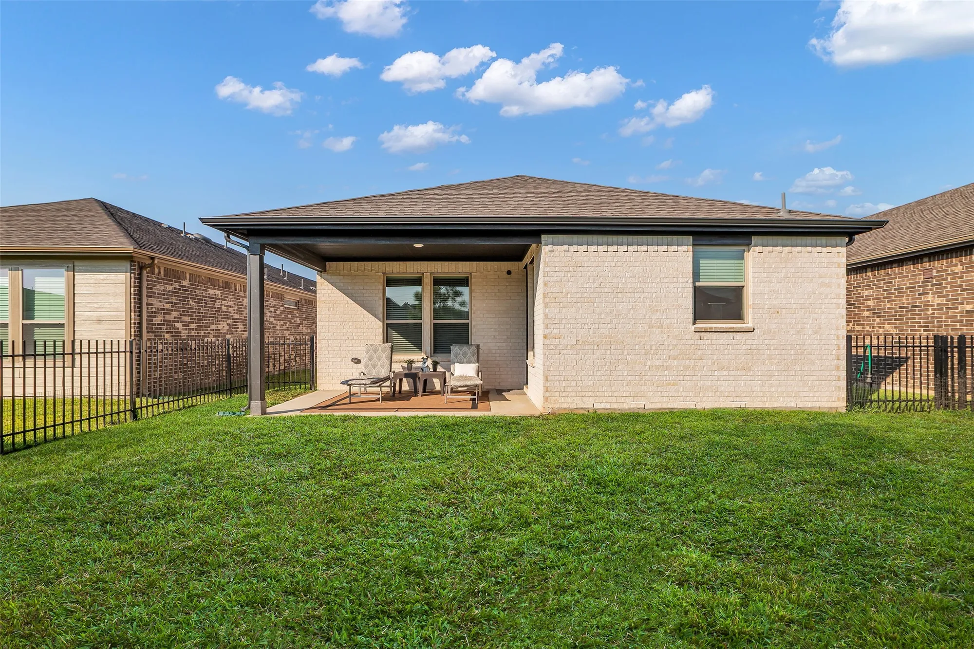 Property Slideshow image 26 of 32 | 8023 prospect dr, Fulshear, TX, 77441