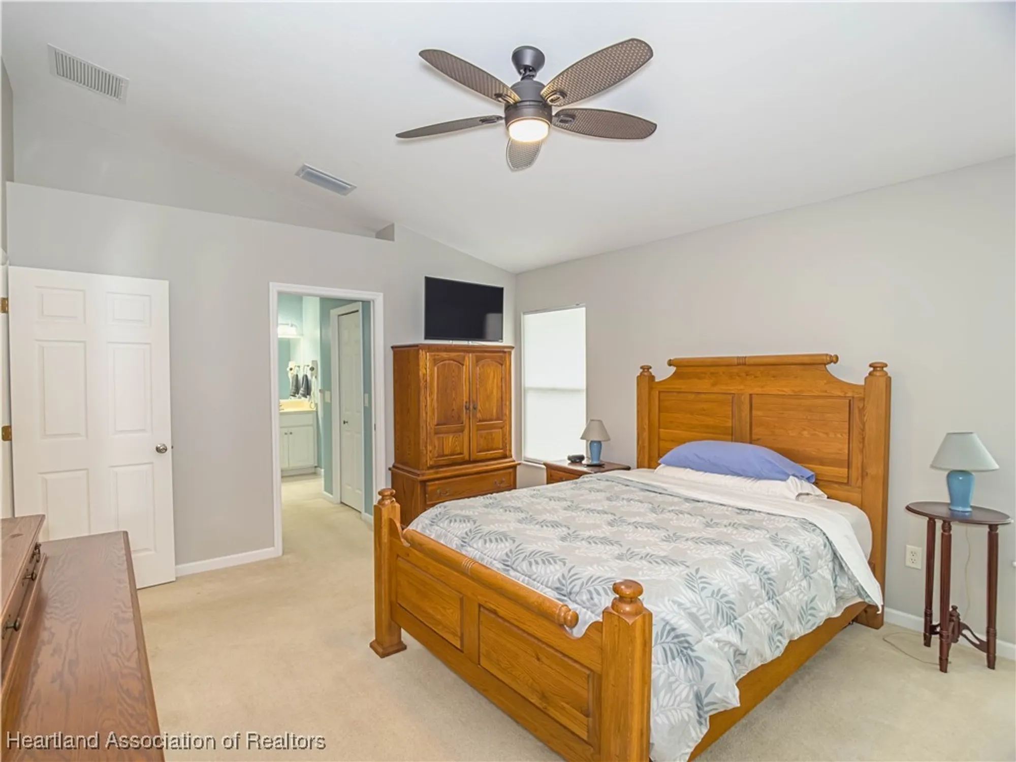 Property Slideshow image 15 of 44 | 3024 oakhill dr, Avon Park, FL, 33825